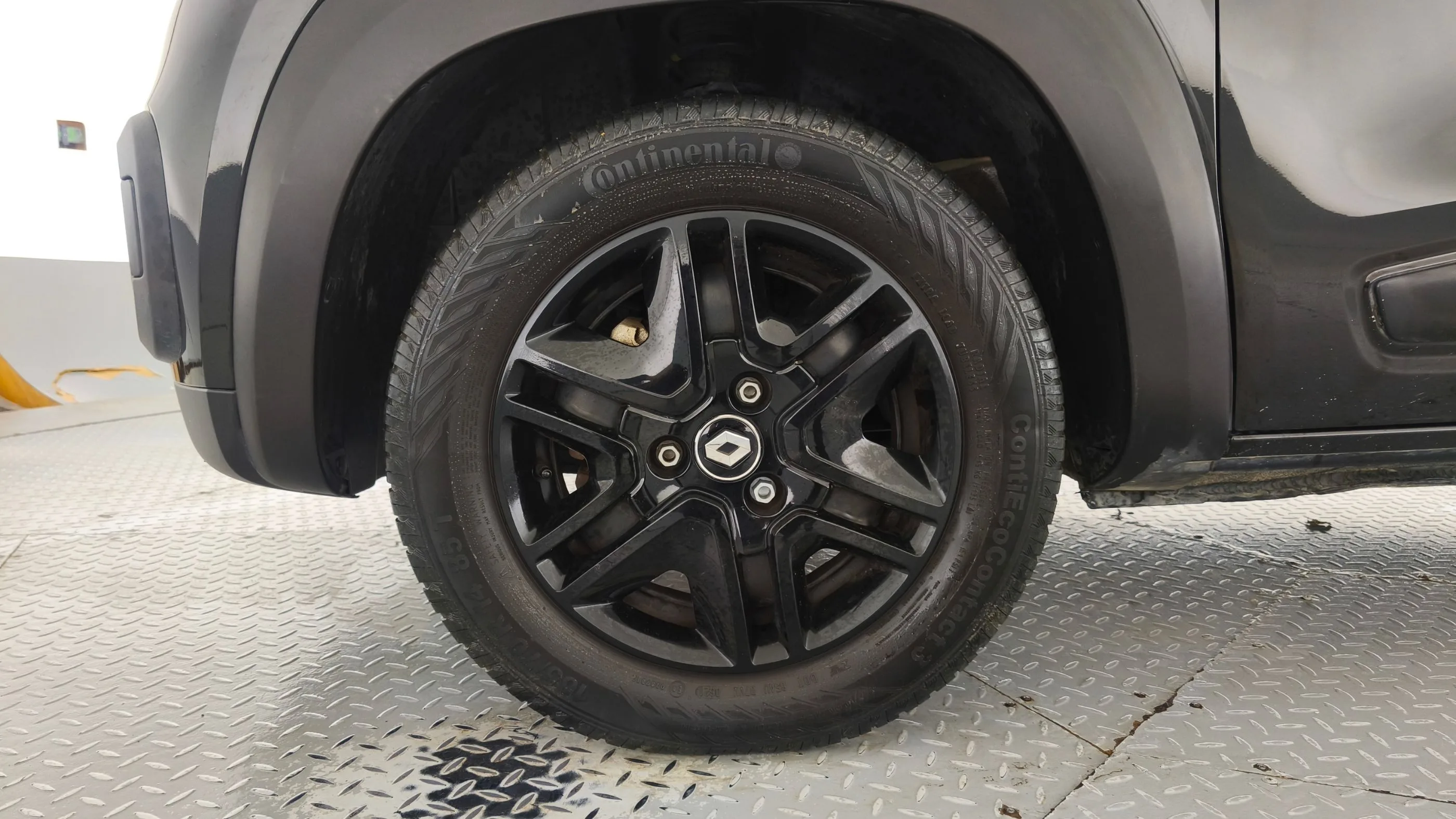 RENAULT KWID OUTSIDER MT 1000CC 12V 4AB ABS