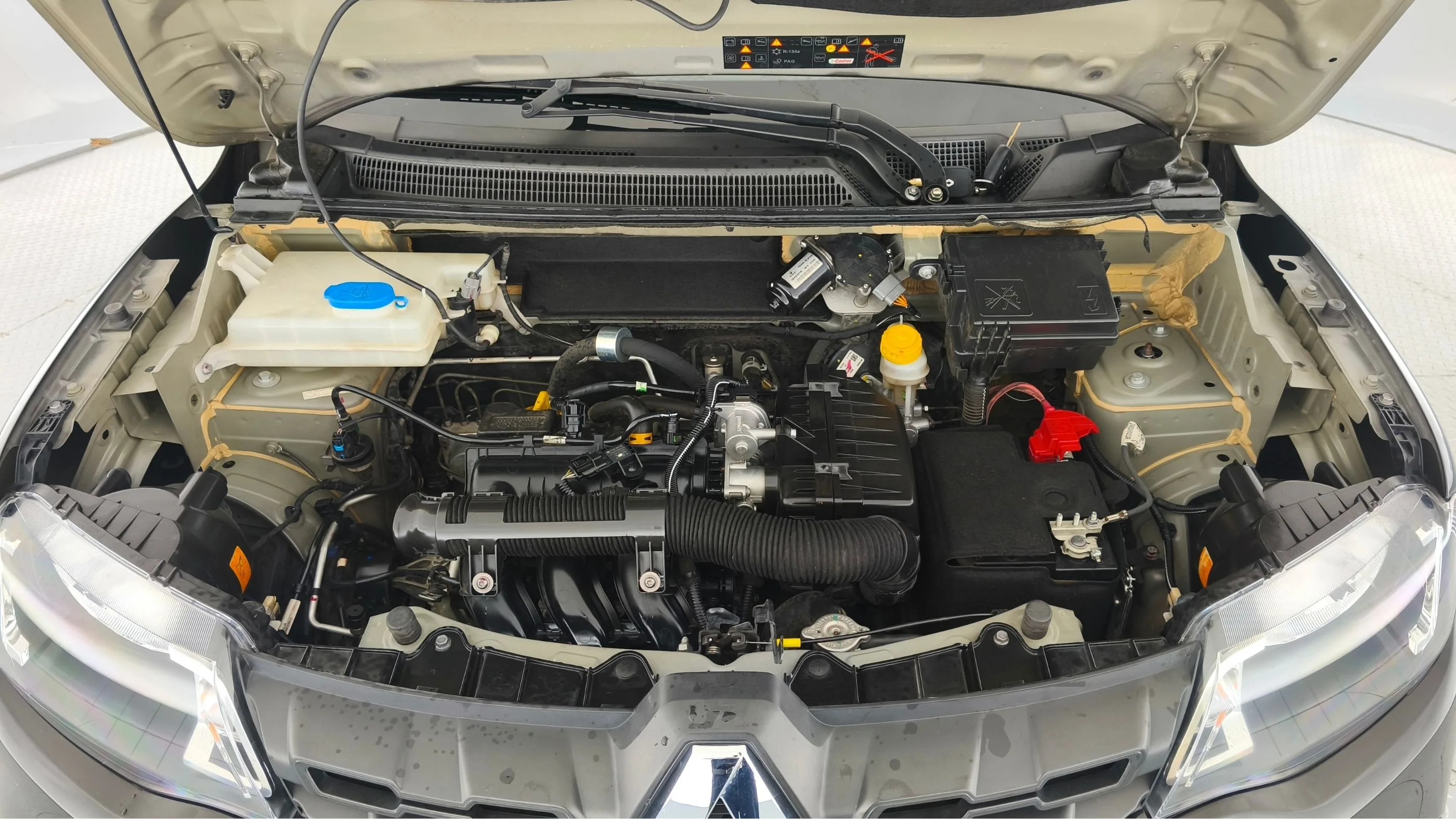 RENAULT KWID OUTSIDER MT 1000CC 12V 4AB ABS
