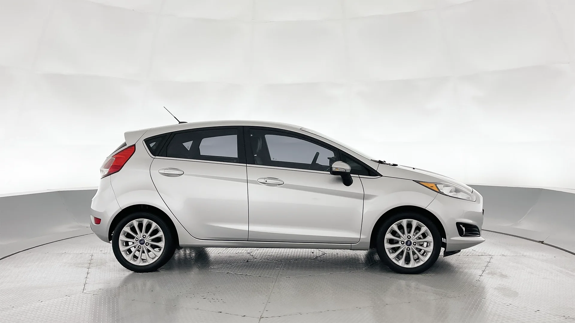 FORD FIESTA HATCHBACK TITANIUM TP 1600CC 5P