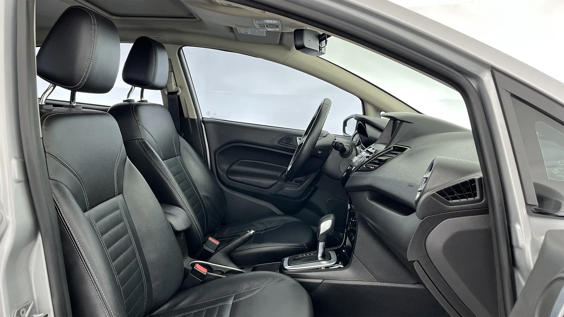 FORD FIESTA HATCHBACK TITANIUM TP 1600CC 5P