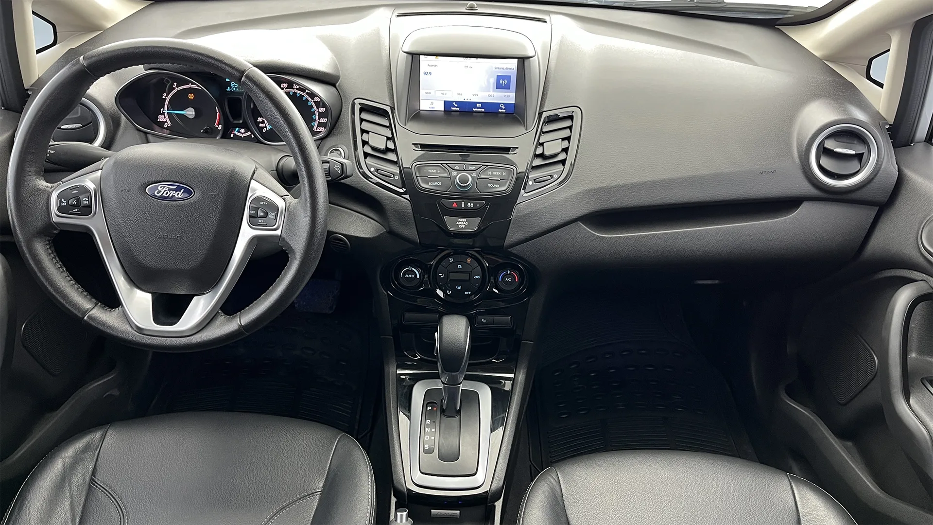 FORD FIESTA HATCHBACK TITANIUM TP 1600CC 5P