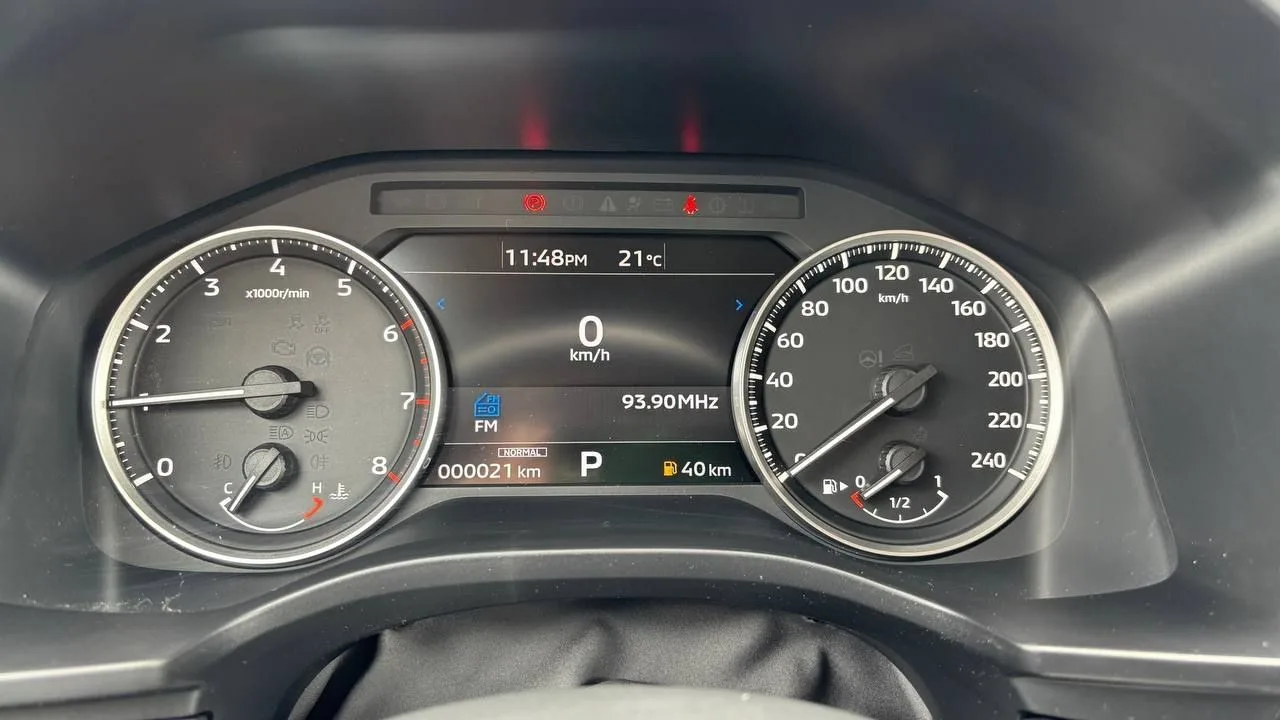 MITSUBISHI OUTLANDER 2.5L AT 2500CC 7AB 4X2