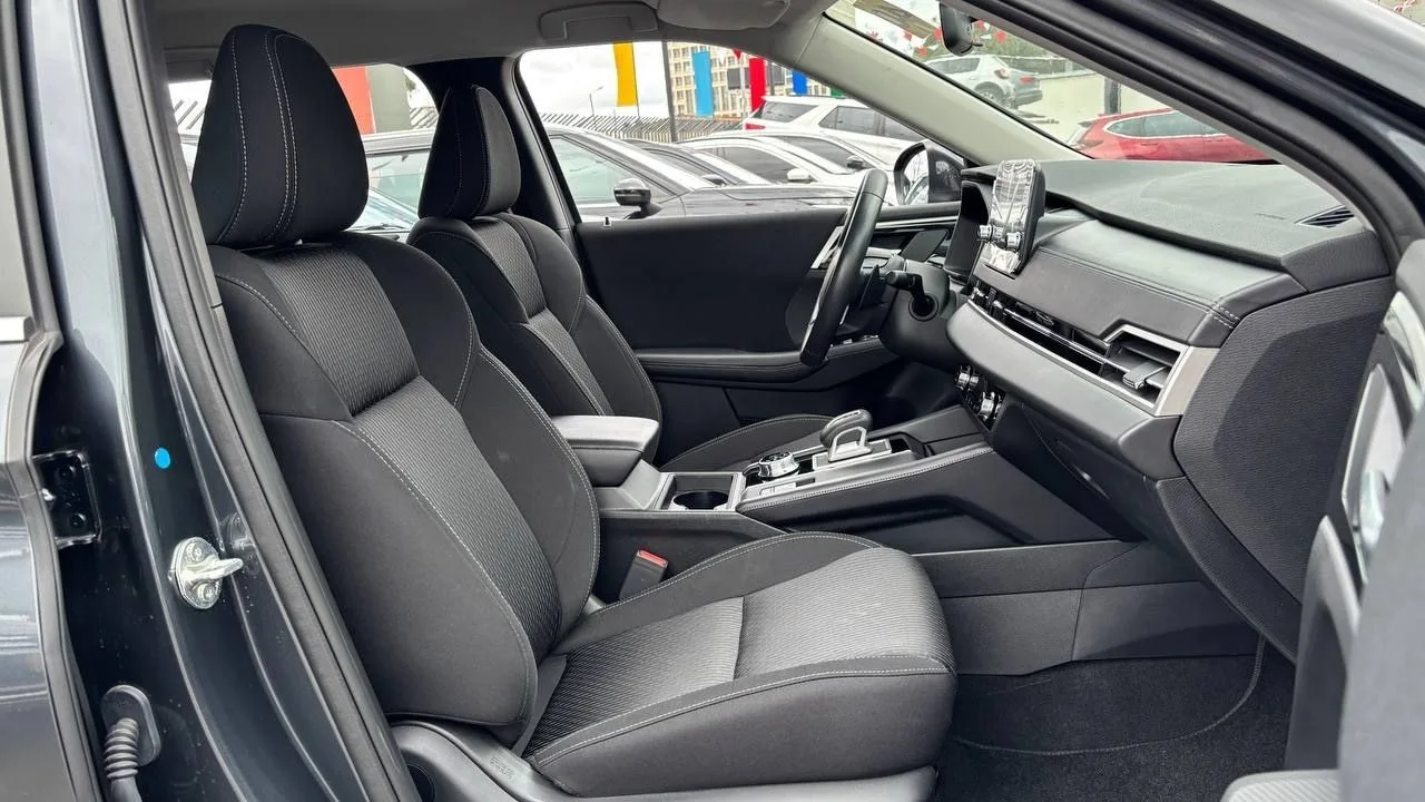 MITSUBISHI OUTLANDER 2.5L AT 2500CC 7AB 4X2