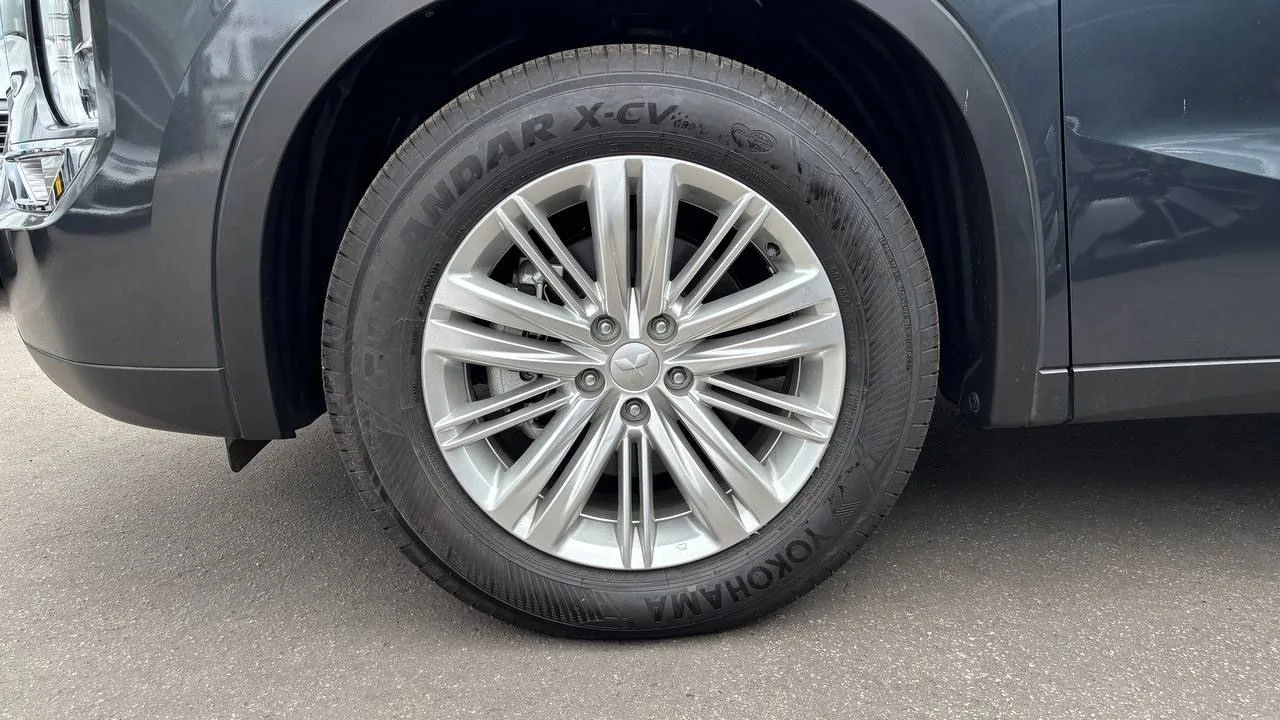 MITSUBISHI OUTLANDER 2.5L AT 2500CC 7AB 4X2