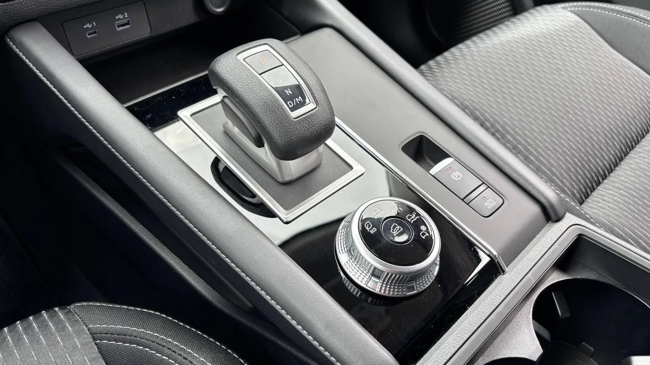 MITSUBISHI OUTLANDER 2.5L AT 2500CC 7AB 4X2