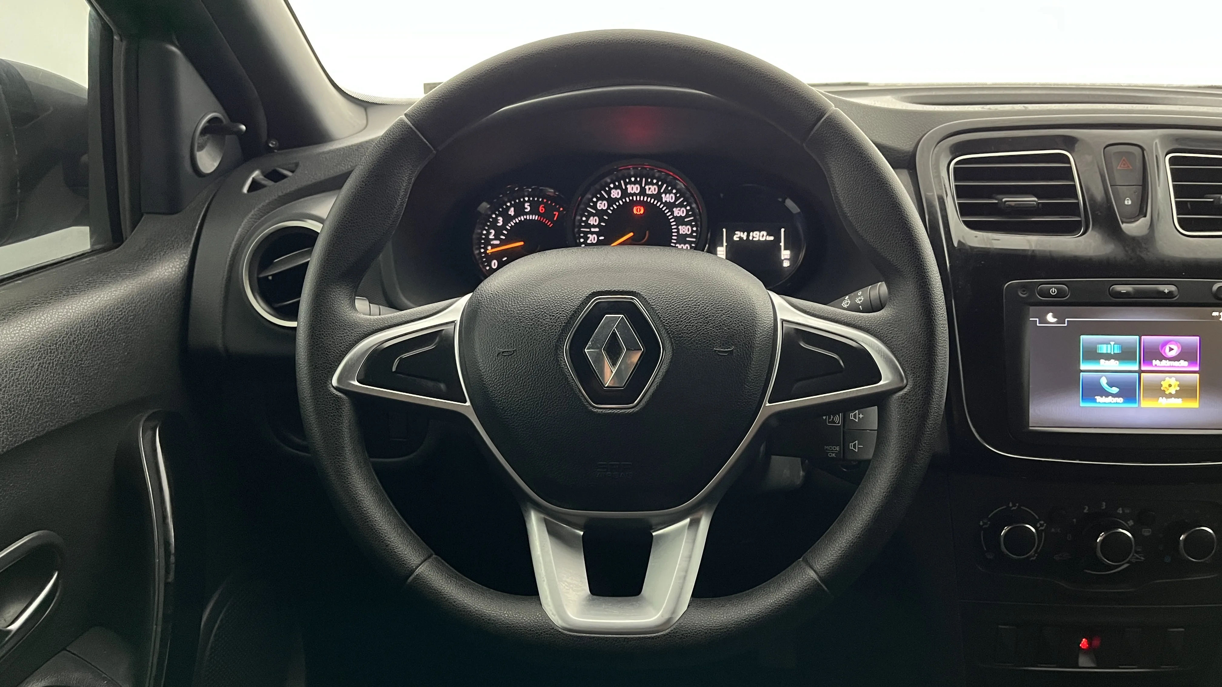 RENAULT LOGAN LIFE + MT 1600CC 16V AA 4AB ABS