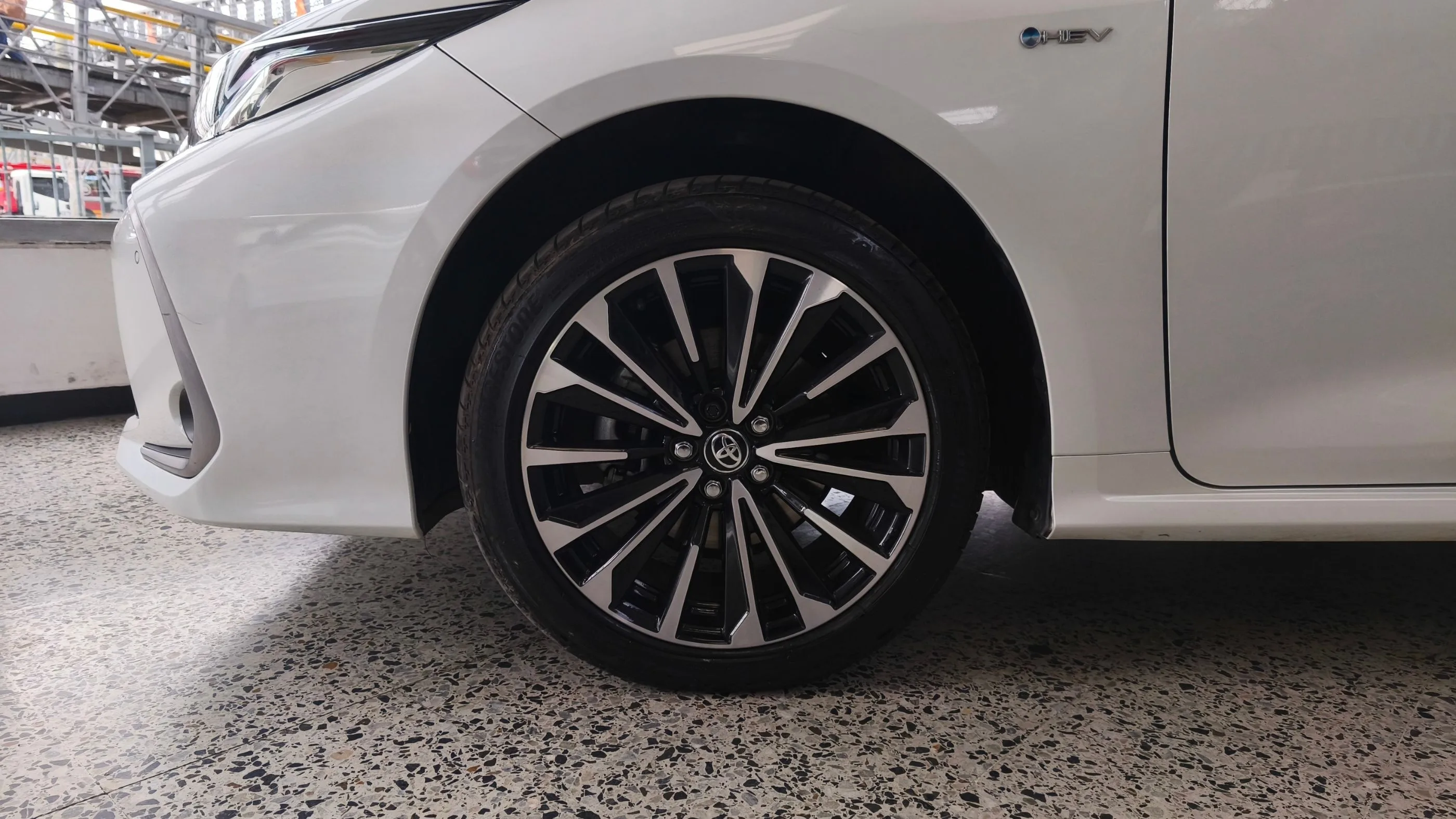 TOYOTA COROLLA SE-G HYBRID TP 1800CC 7AB ABS TC CT
