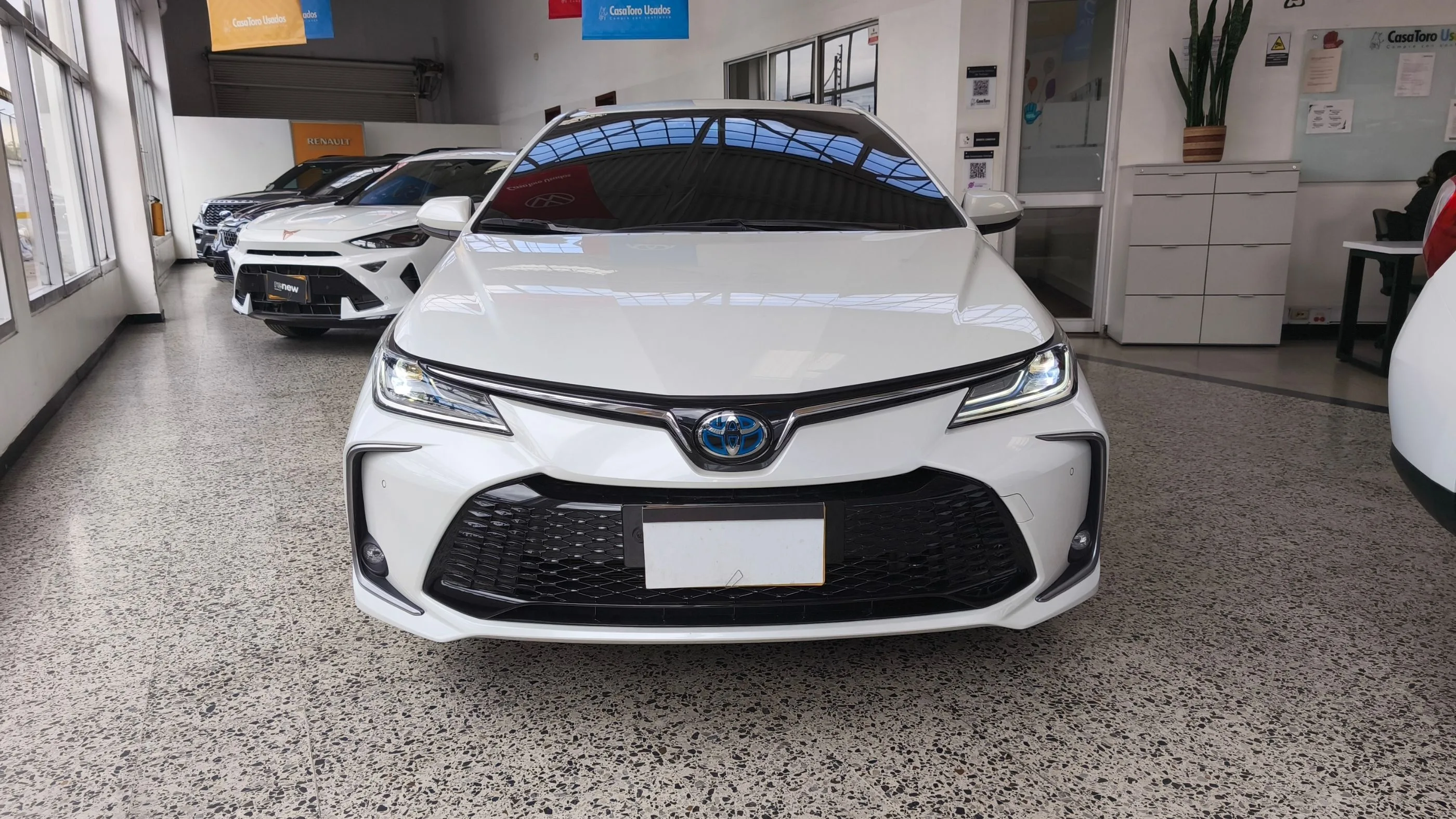 TOYOTA COROLLA SE-G HYBRID TP 1800CC 7AB ABS TC CT