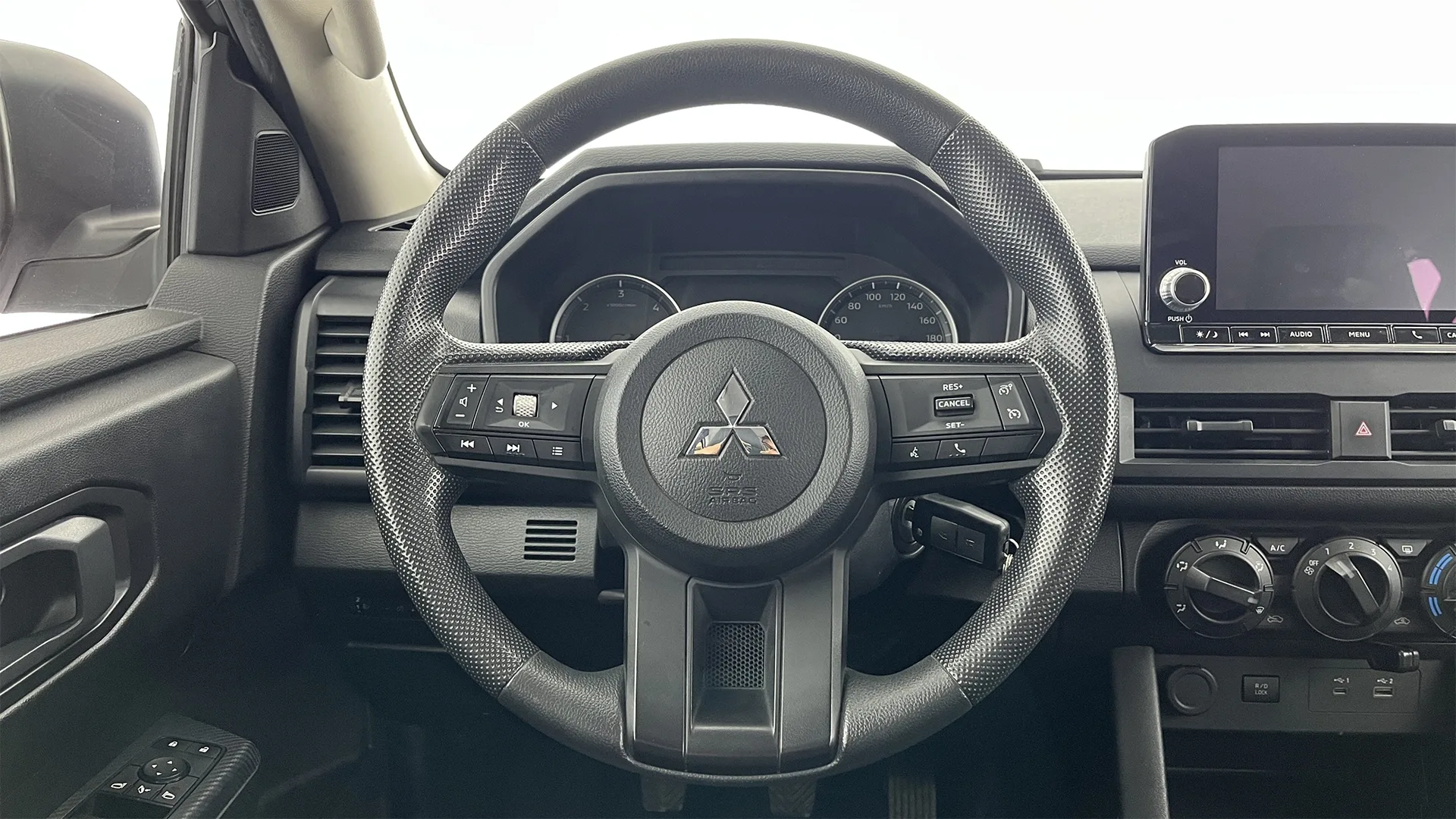 MITSUBISHI L200 TRITON GLX MT 2400CCC TD 4X4 7AB EURO VI