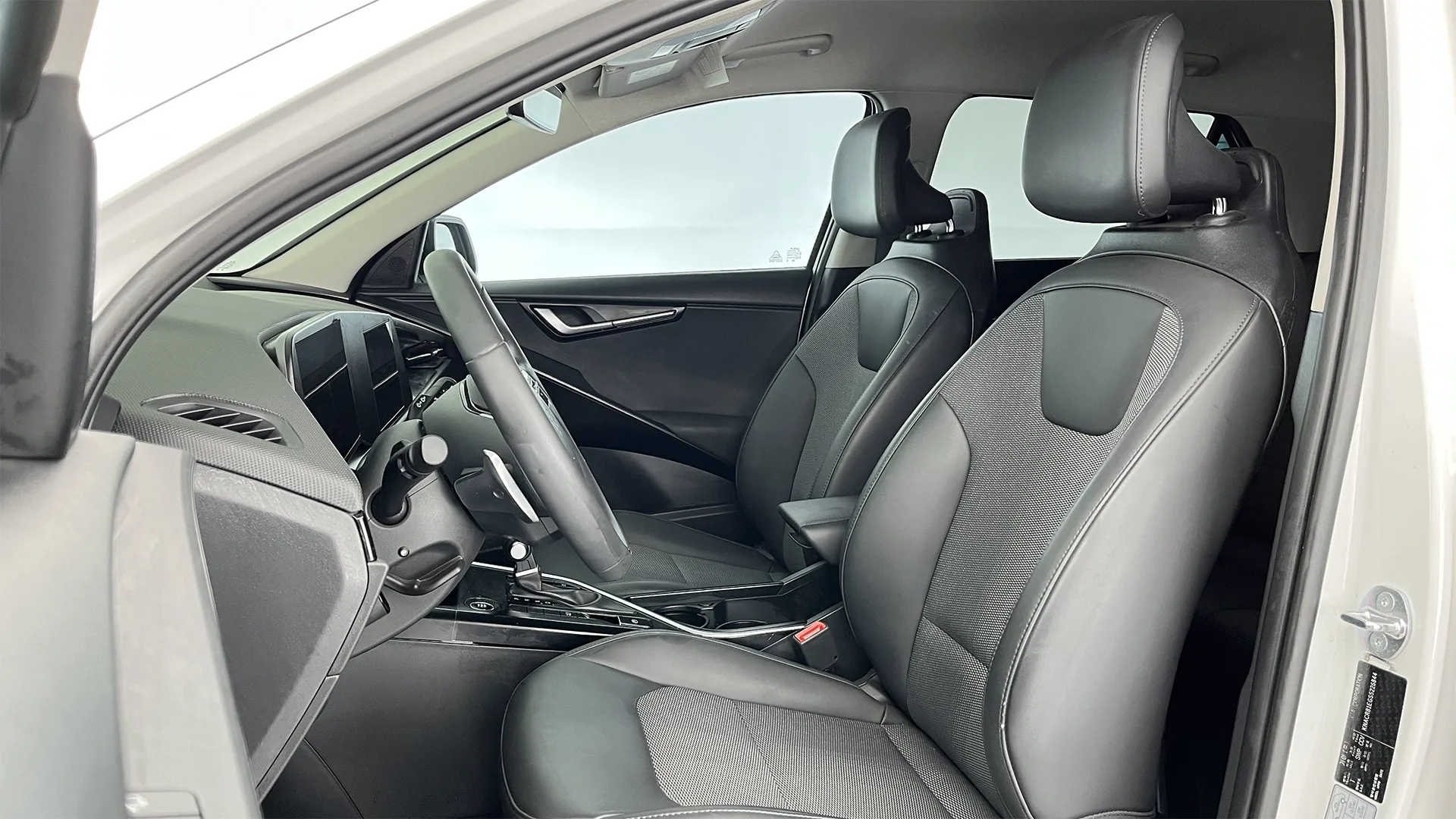 KIA NIRO VIBRANT AT 1600CC 7AB ABS R18