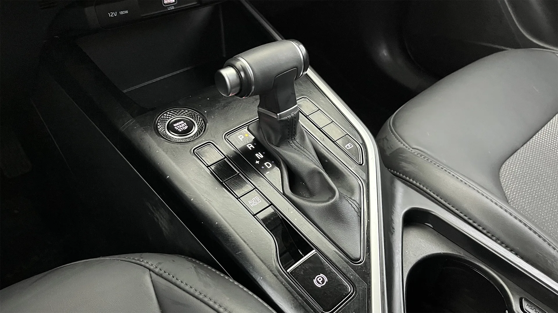 KIA NIRO VIBRANT AT 1600CC 7AB ABS R18
