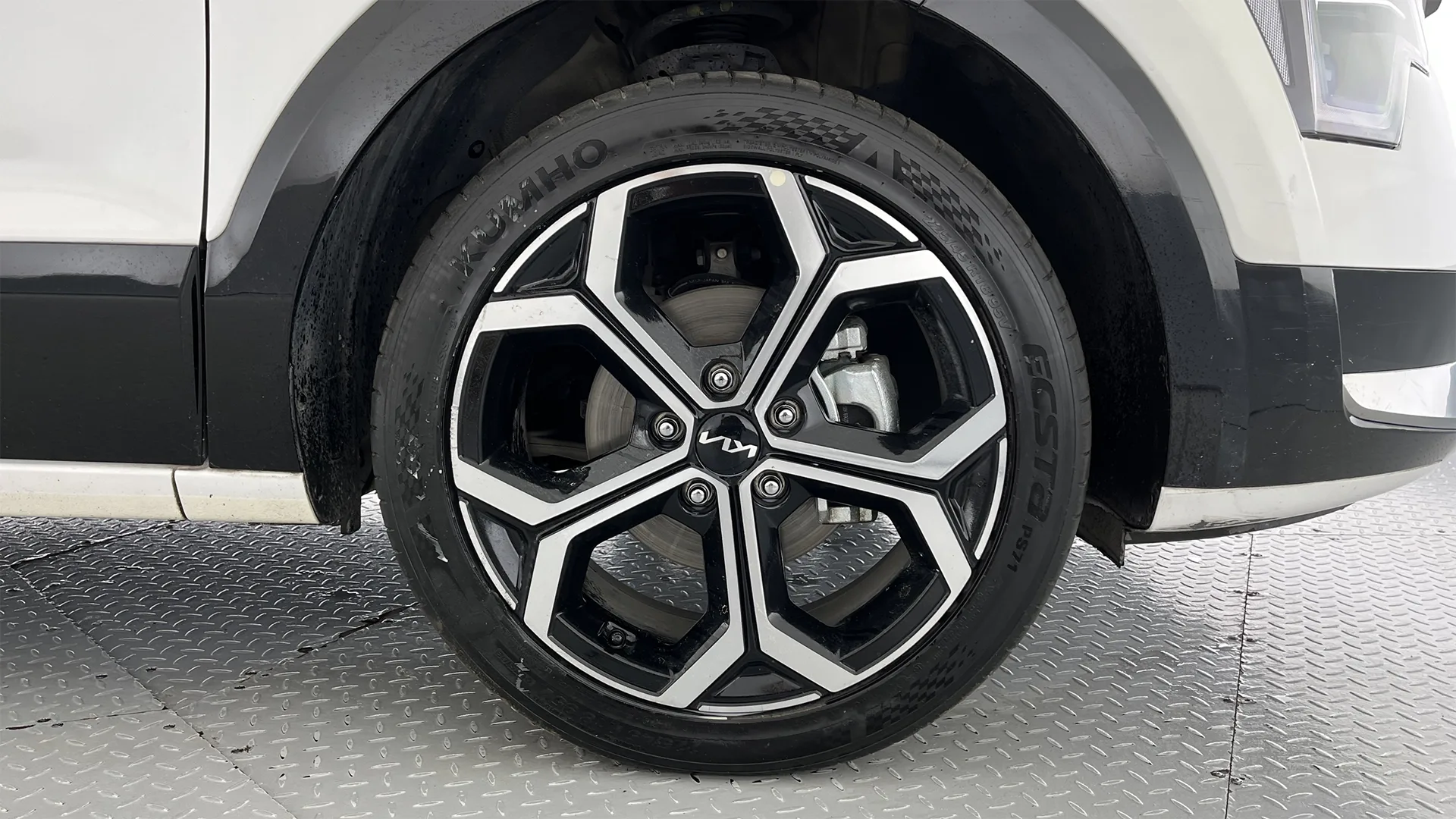 KIA NIRO VIBRANT AT 1600CC 7AB ABS R18