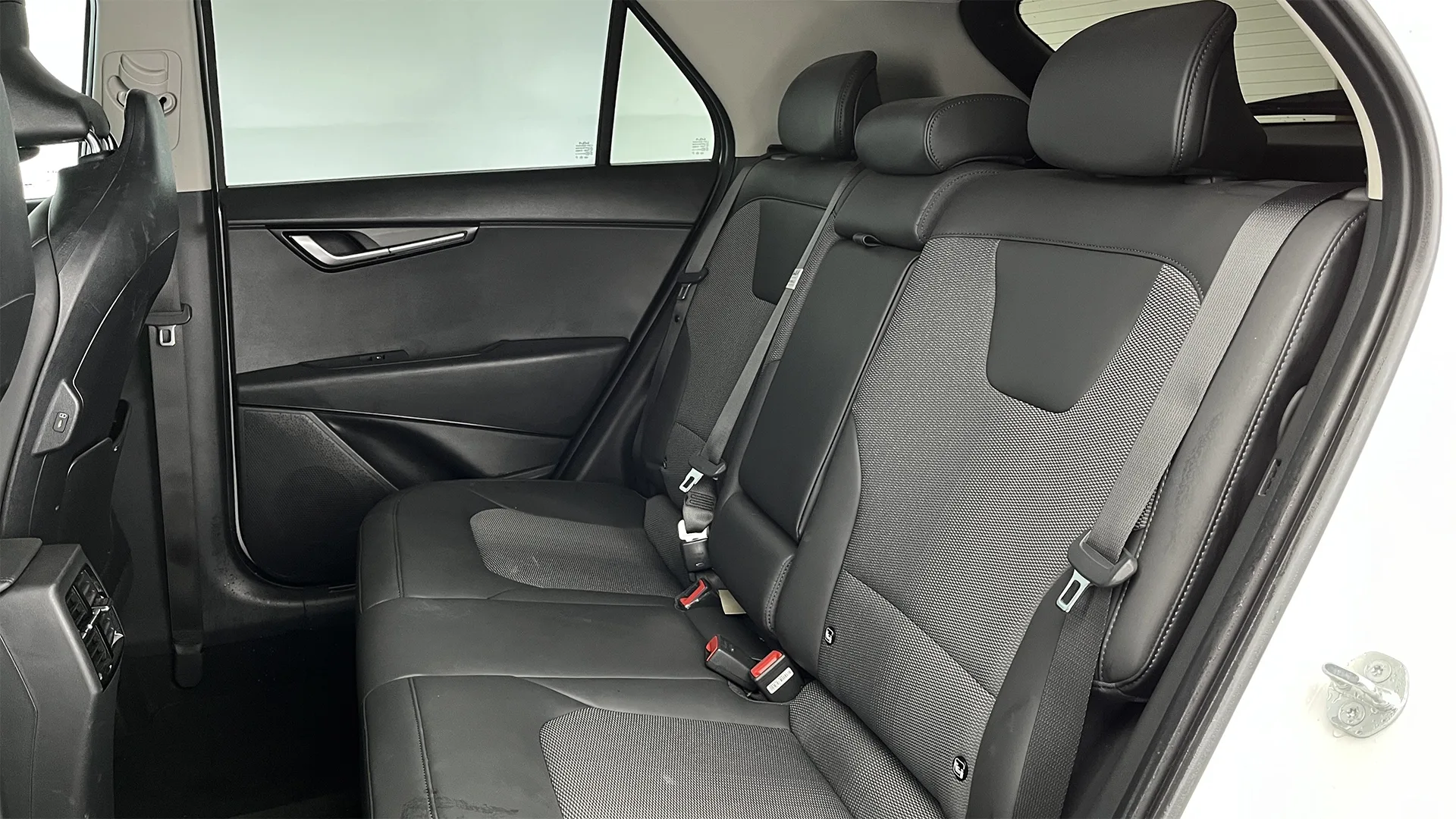 KIA NIRO VIBRANT AT 1600CC 7AB ABS R18