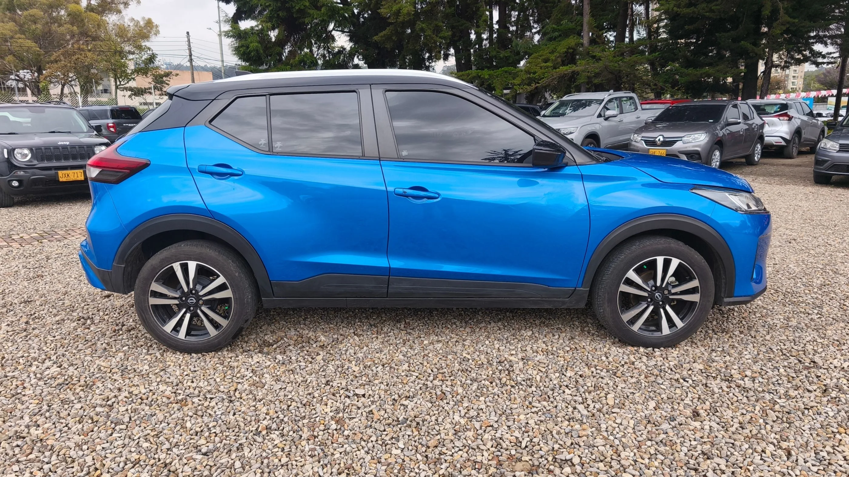 NISSAN KICKS ADVANCE TP 1600CC R17