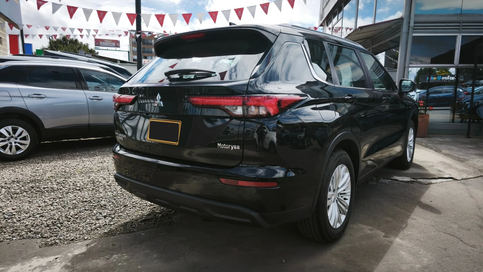 MITSUBISHI OUTLANDER 2.5L AT 2500CC 7AB 4X2