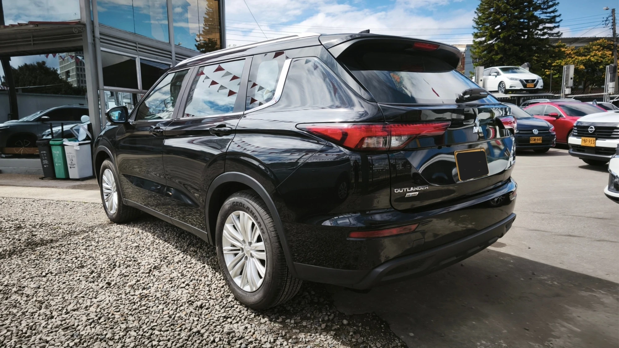 MITSUBISHI OUTLANDER 2.5L AT 2500CC 7AB 4X2