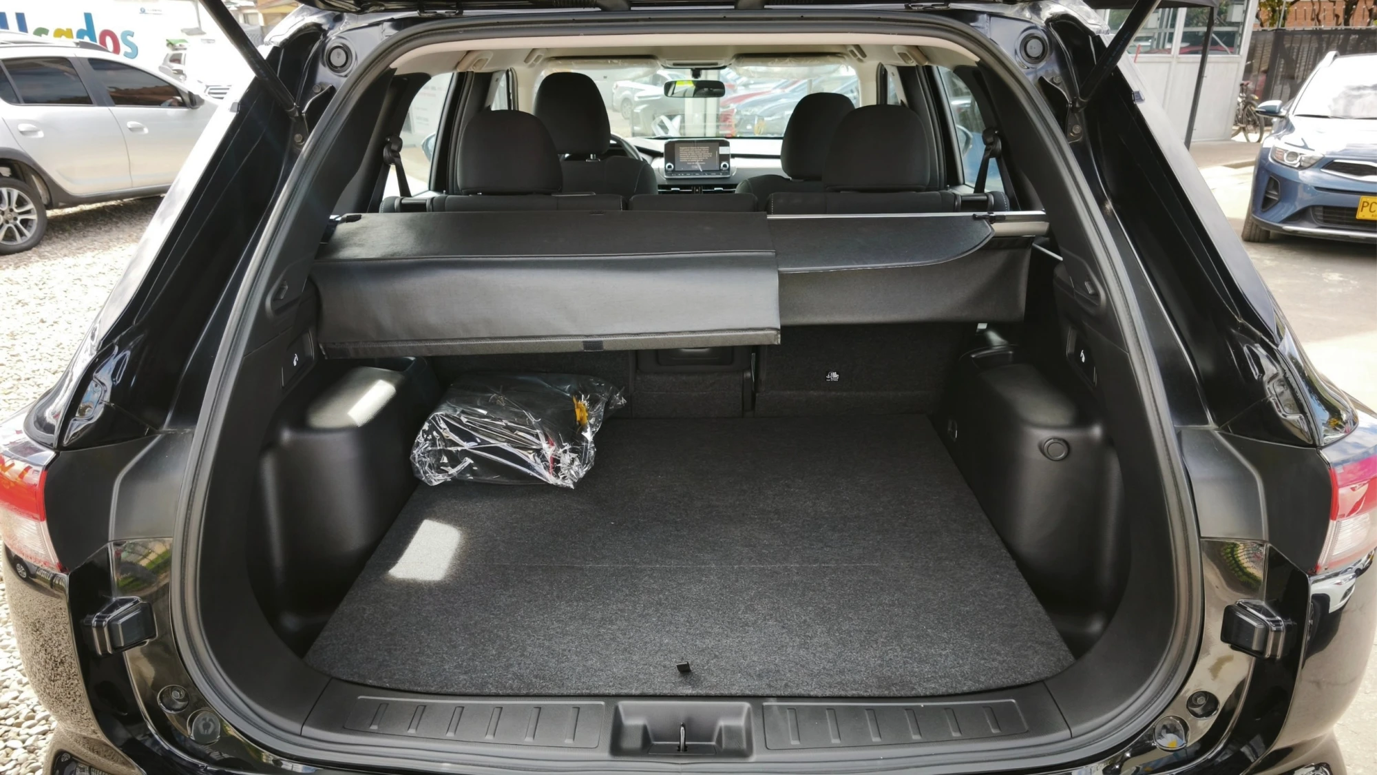 MITSUBISHI OUTLANDER 2.5L AT 2500CC 7AB 4X2
