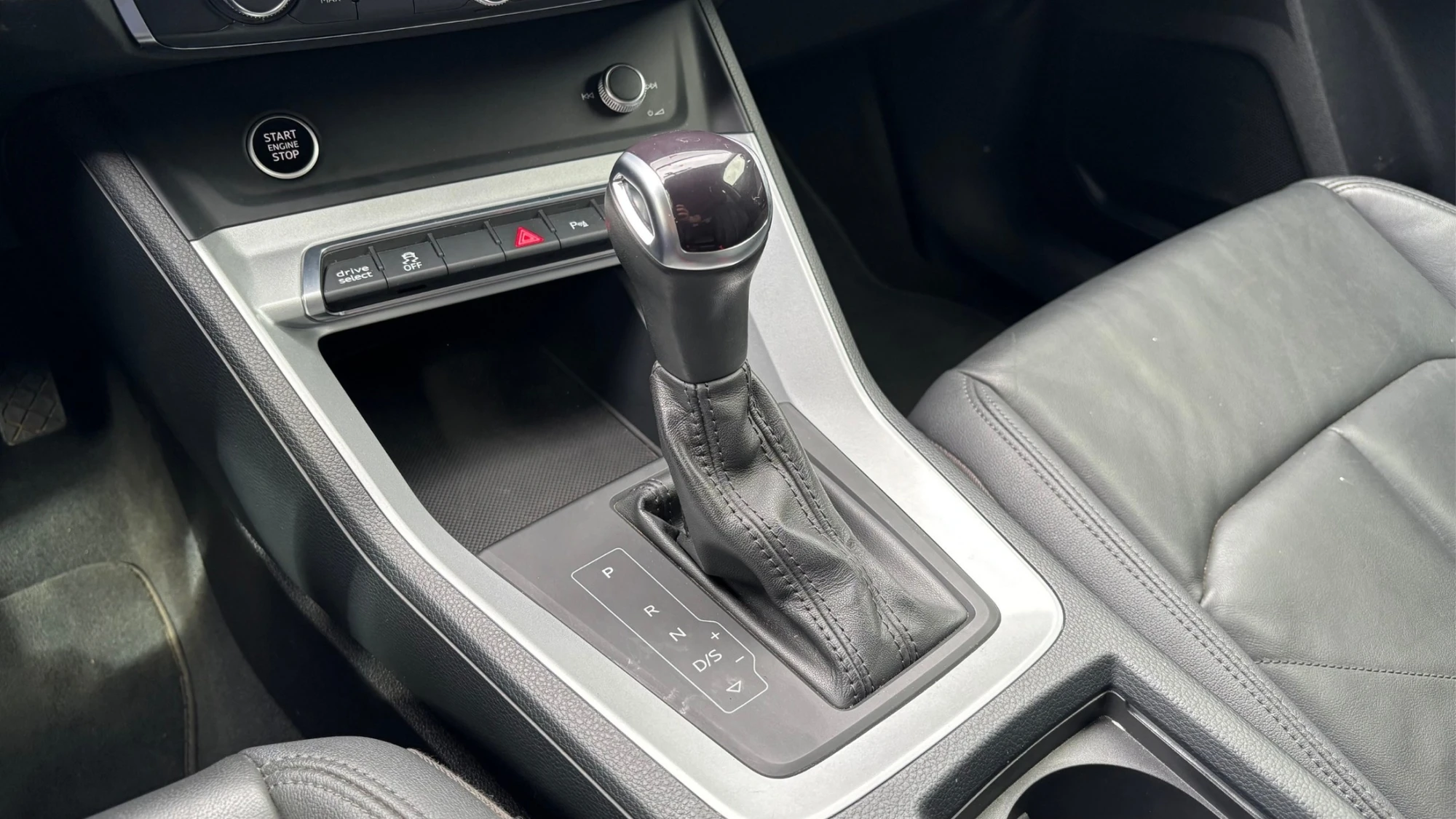 AUDI Q3 35 TFSI AMBITION TP 1400CC T CT
