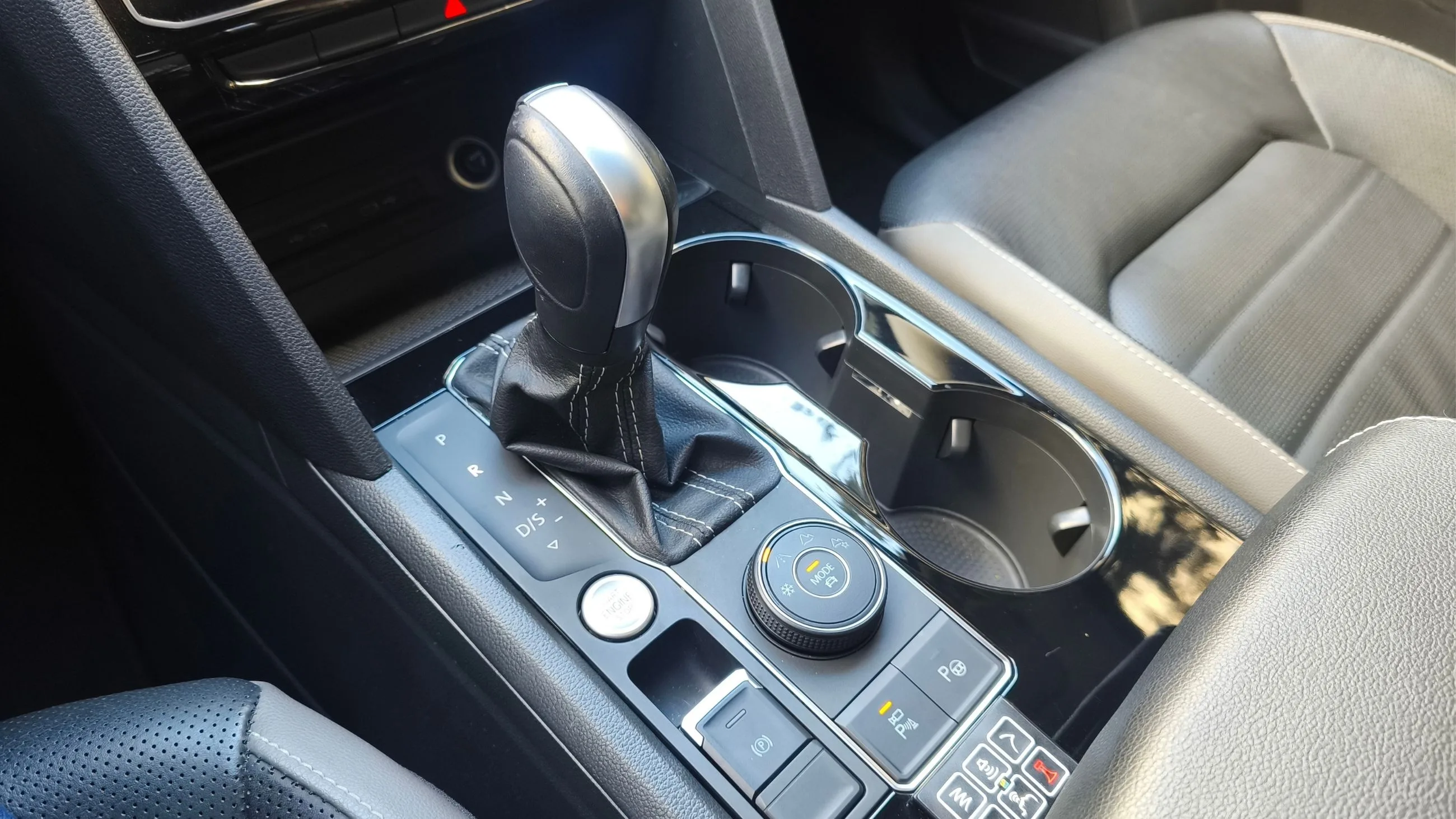 VOLKSWAGEN TERAMONT HIGHLINE TP 3600CC