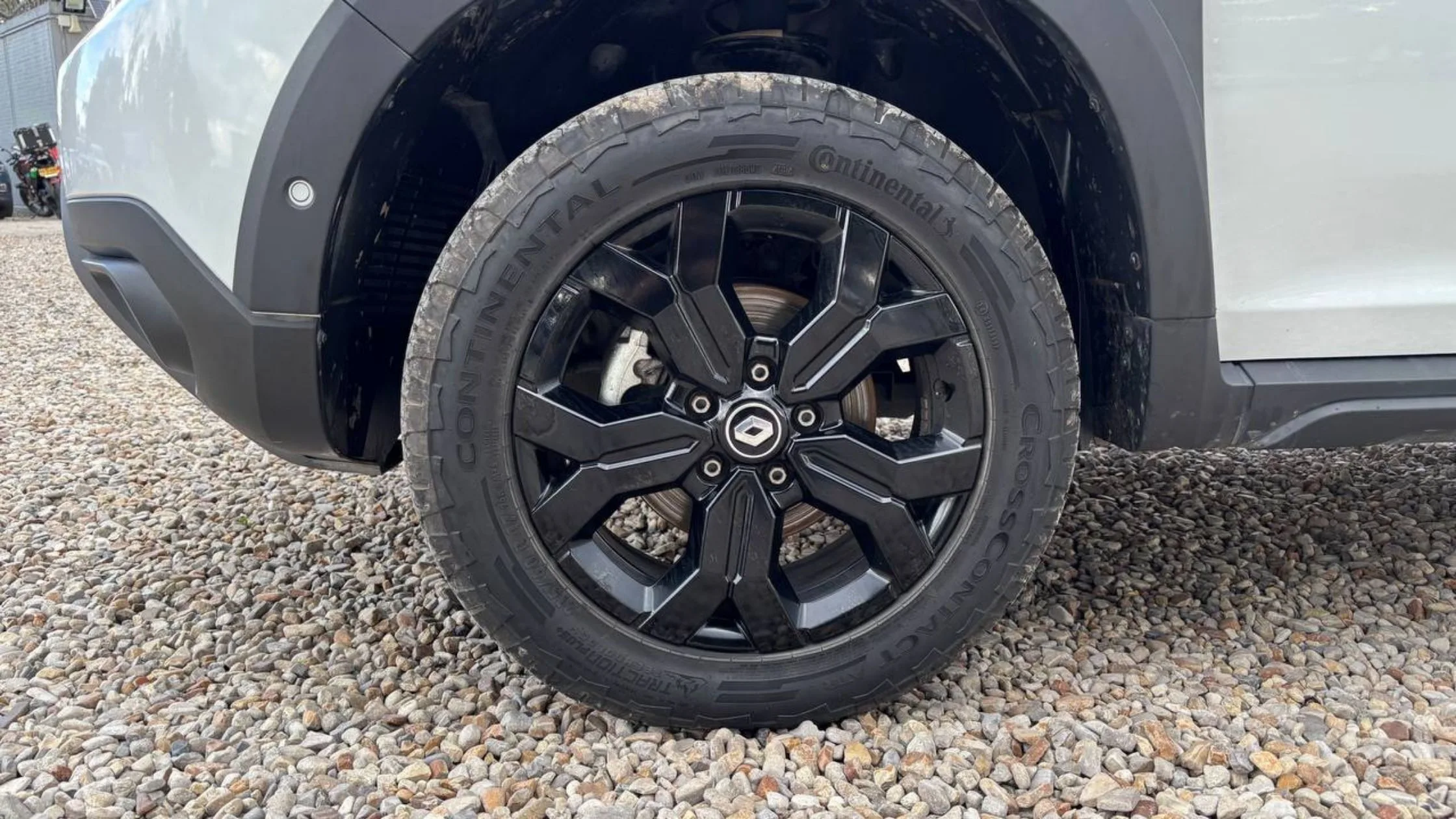 RENAULT DUSTER ICONIC MT 1300CC T 4X4 6AB