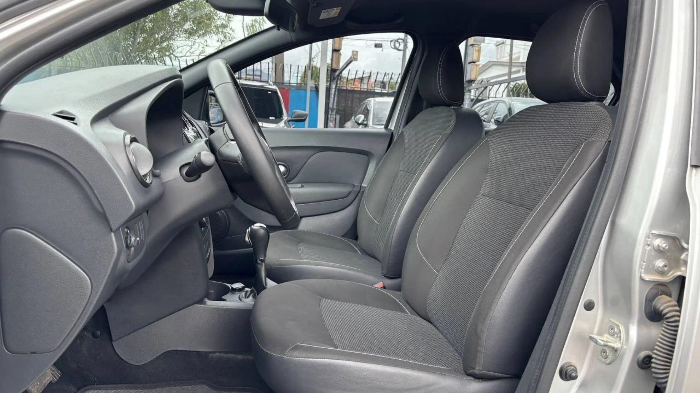 RENAULT LOGAN INTENS TP 1600CC 16V AA 4AB ABS TC