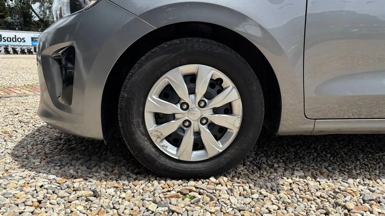 KIA SOLUTO EMOTION MT 1400CC 4P 2AB ABS