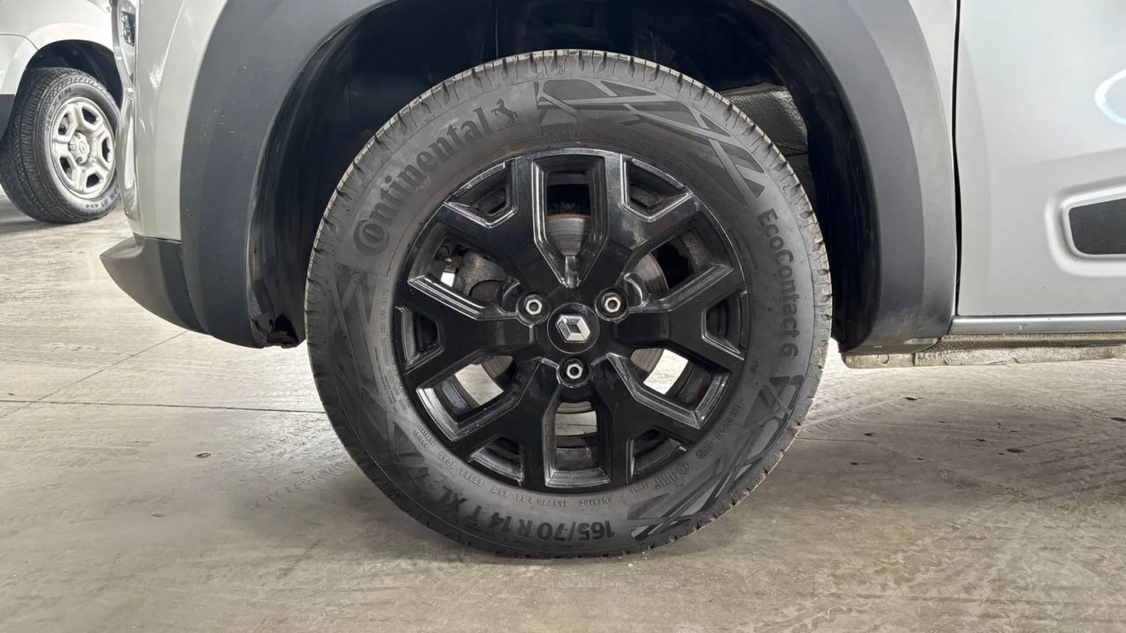 RENAULT KWID INTENS MT 1000CC 12V 4AB ABS