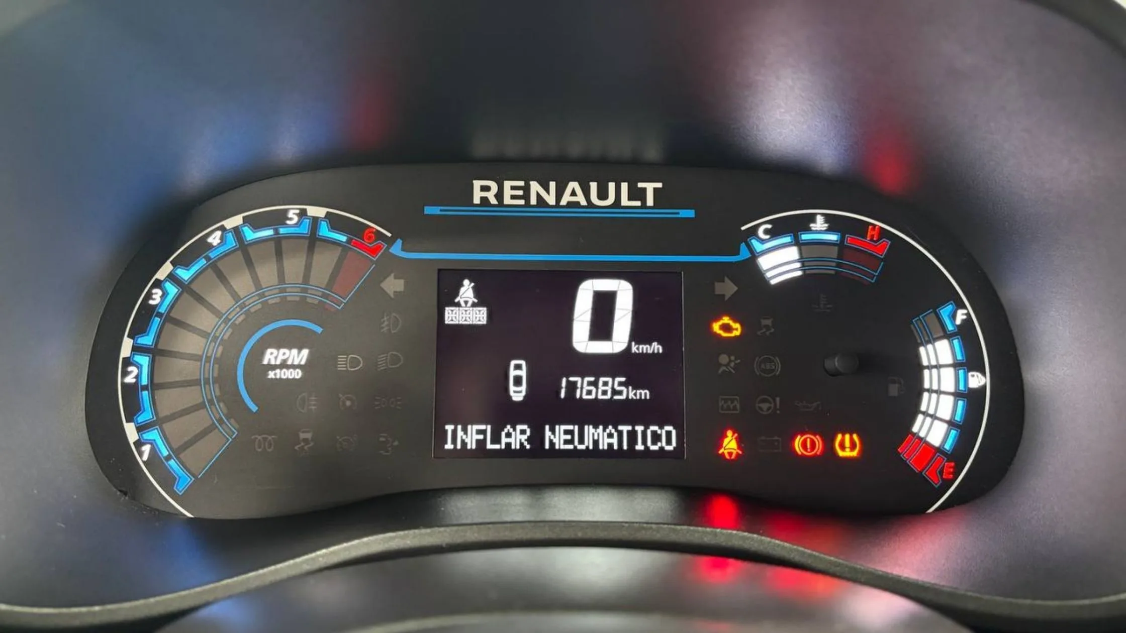 RENAULT KWID INTENS MT 1000CC 12V 4AB ABS