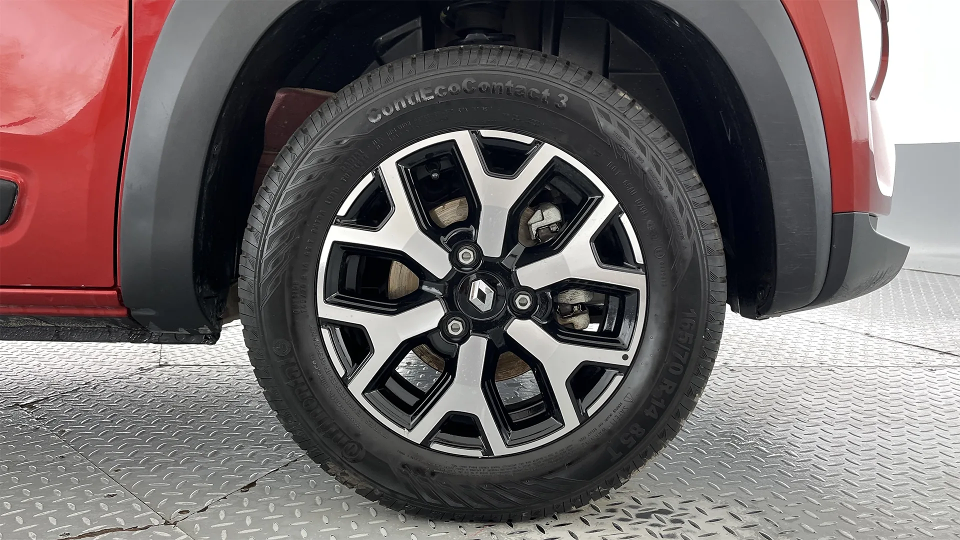 RENAULT KWID OUTSIDER MT 1000CC 12V 4AB ABS