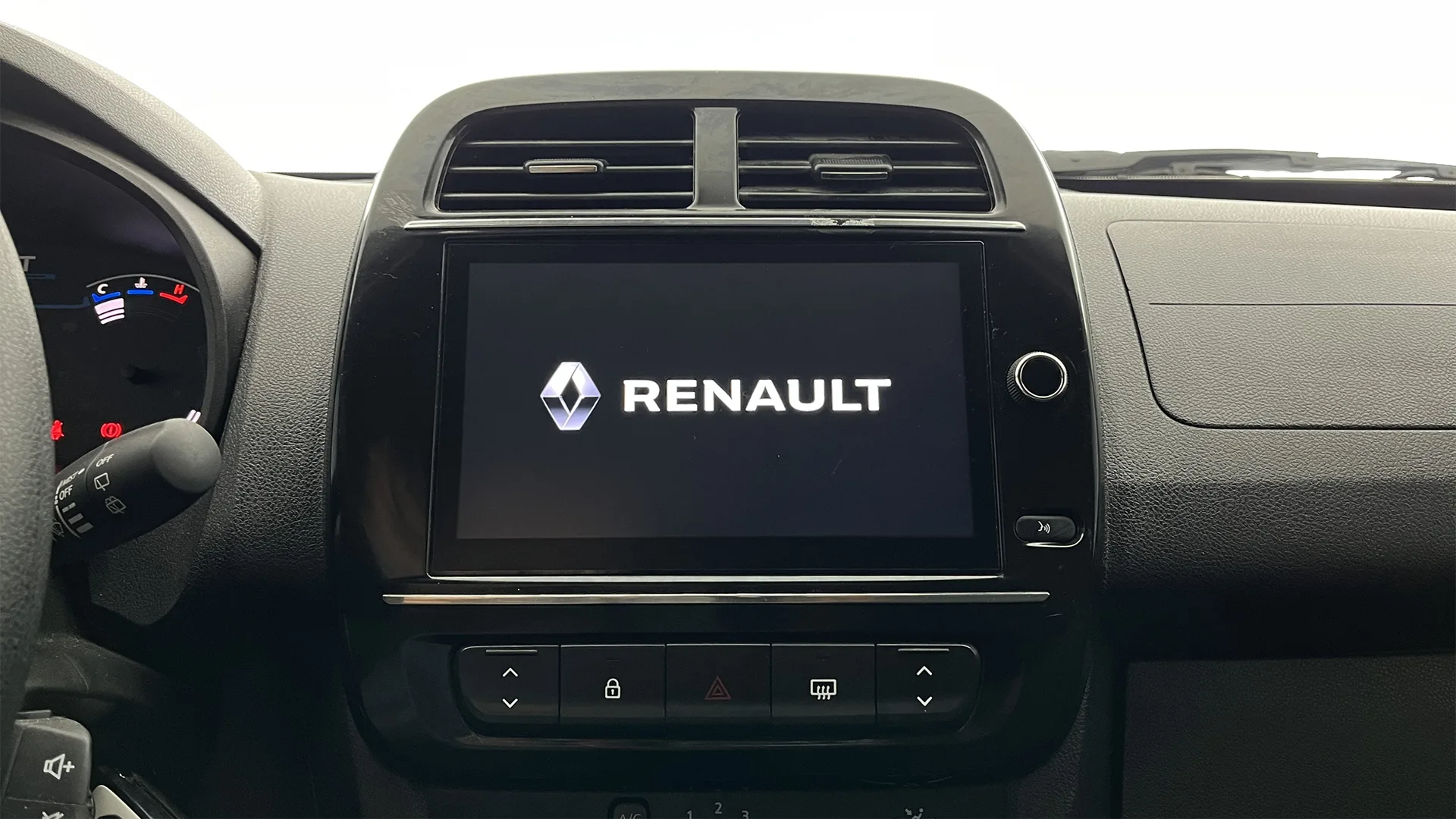 RENAULT KWID OUTSIDER MT 1000CC 12V 4AB ABS