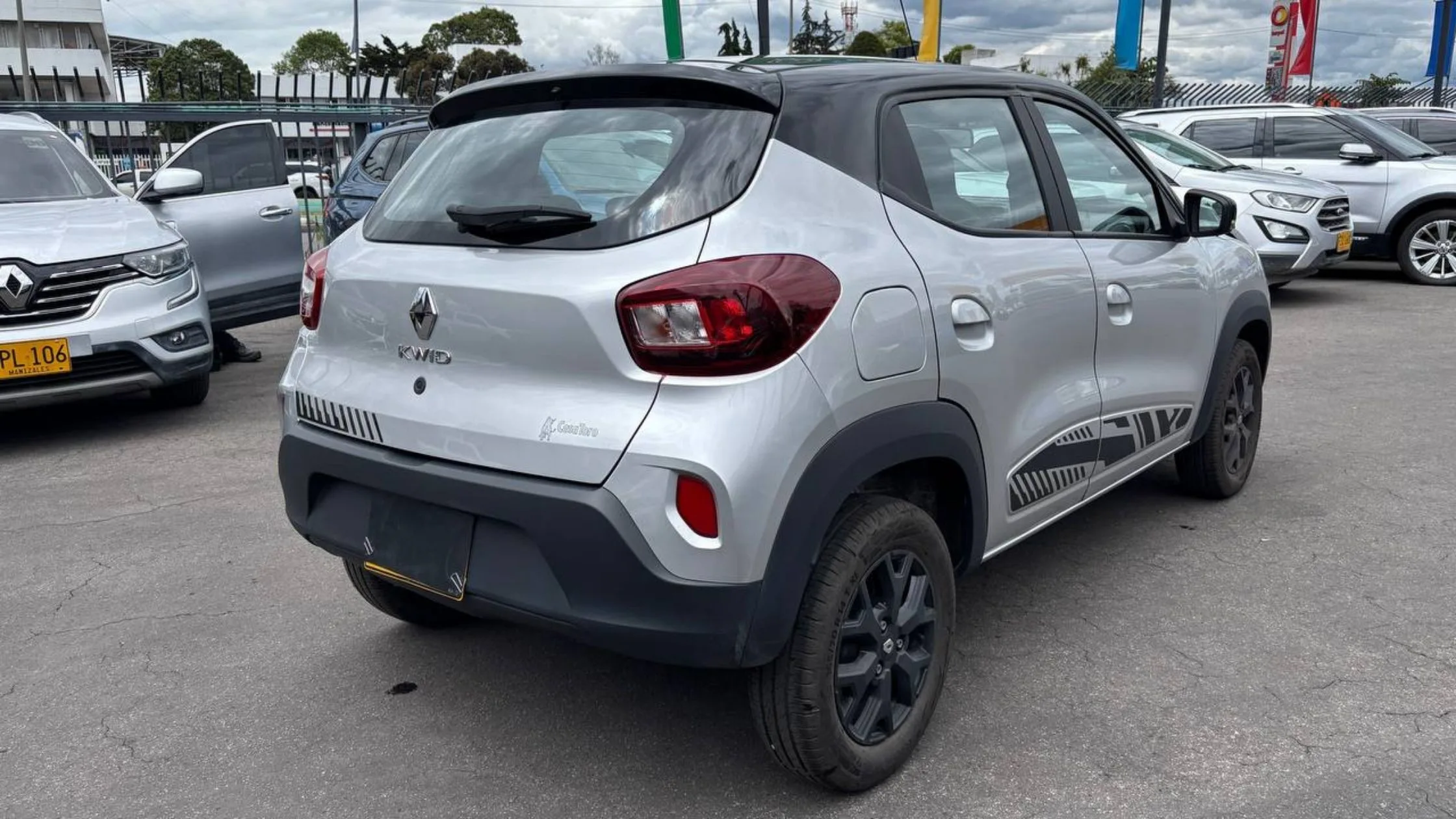RENAULT KWID ICONIC MT 1000CC 12V 4AB ABS