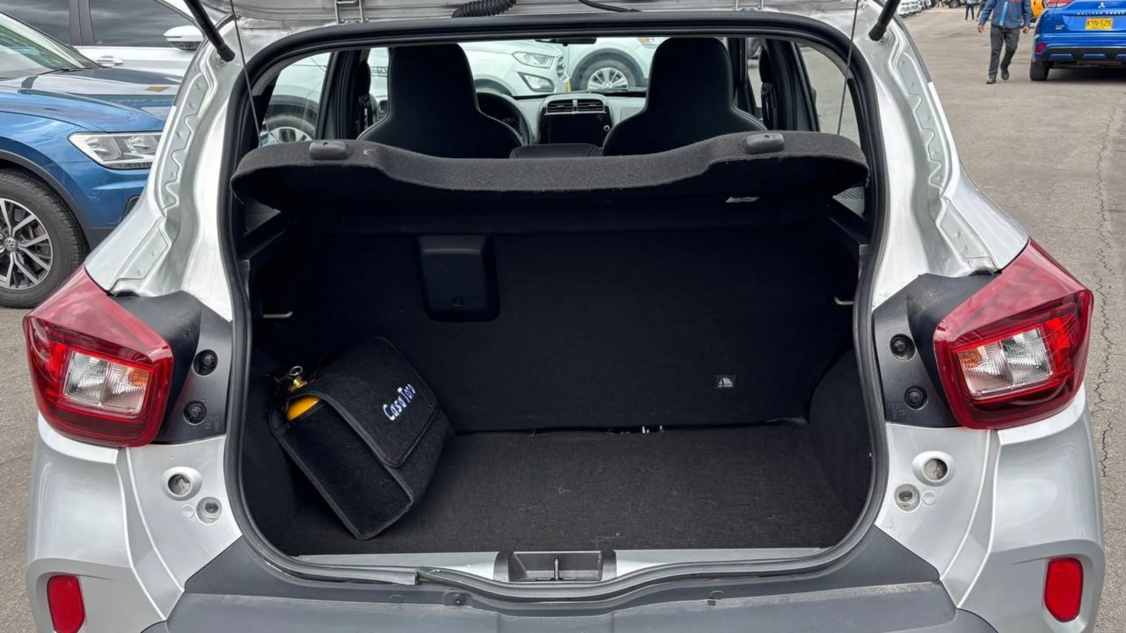 RENAULT KWID ICONIC MT 1000CC 12V 4AB ABS
