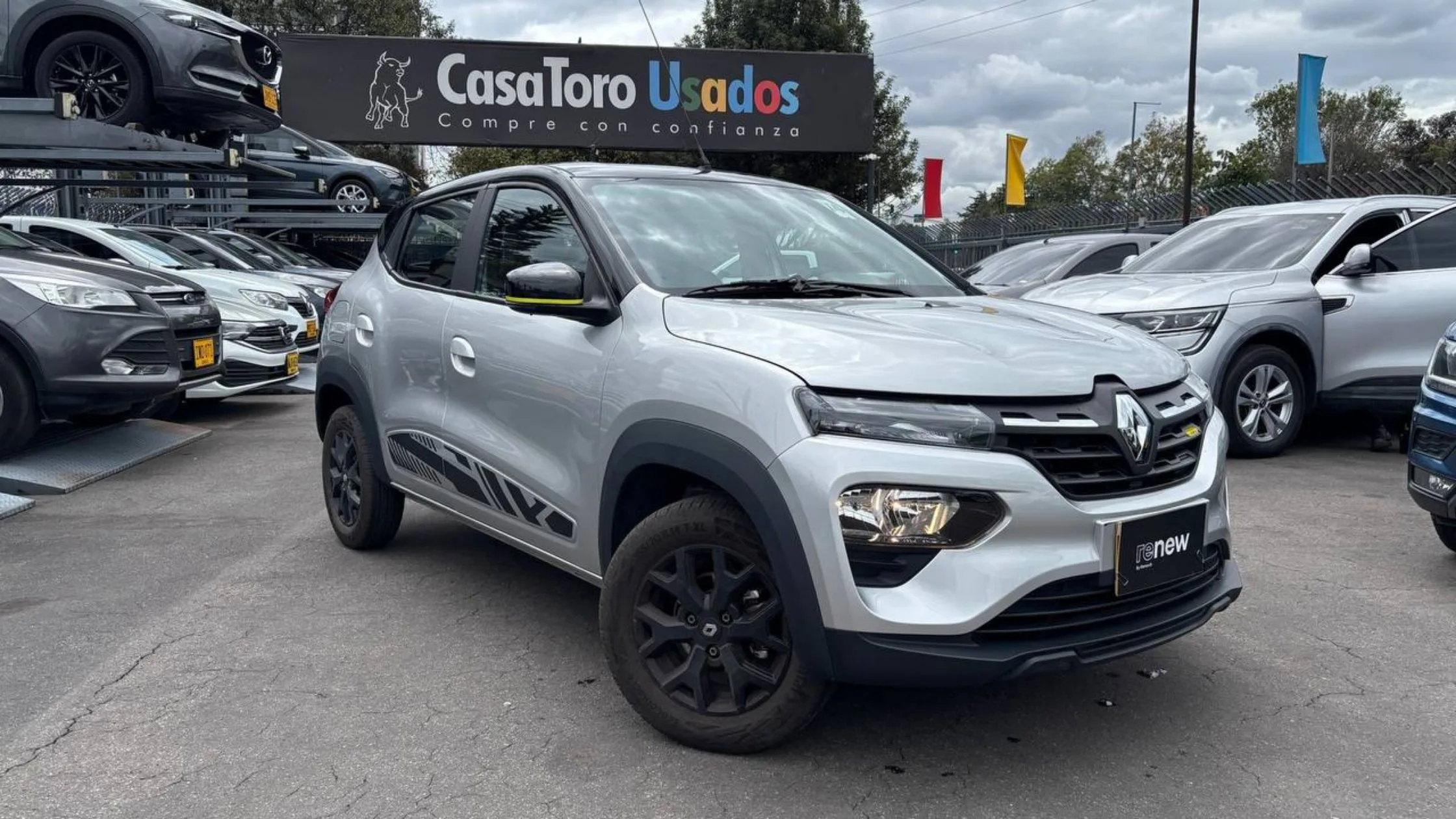 RENAULT KWID ICONIC MT 1000CC 12V 4AB ABS