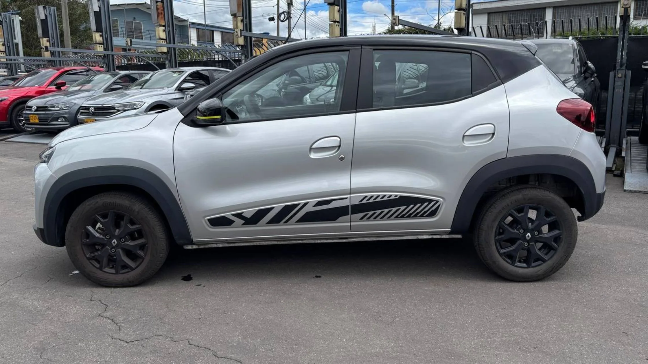 RENAULT KWID ICONIC MT 1000CC 12V 4AB ABS