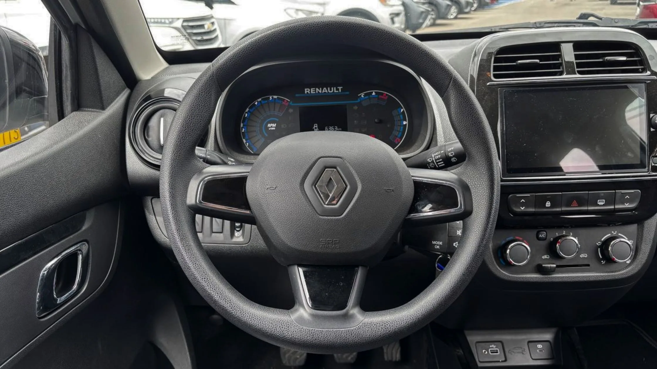 RENAULT KWID ICONIC MT 1000CC 12V 4AB ABS