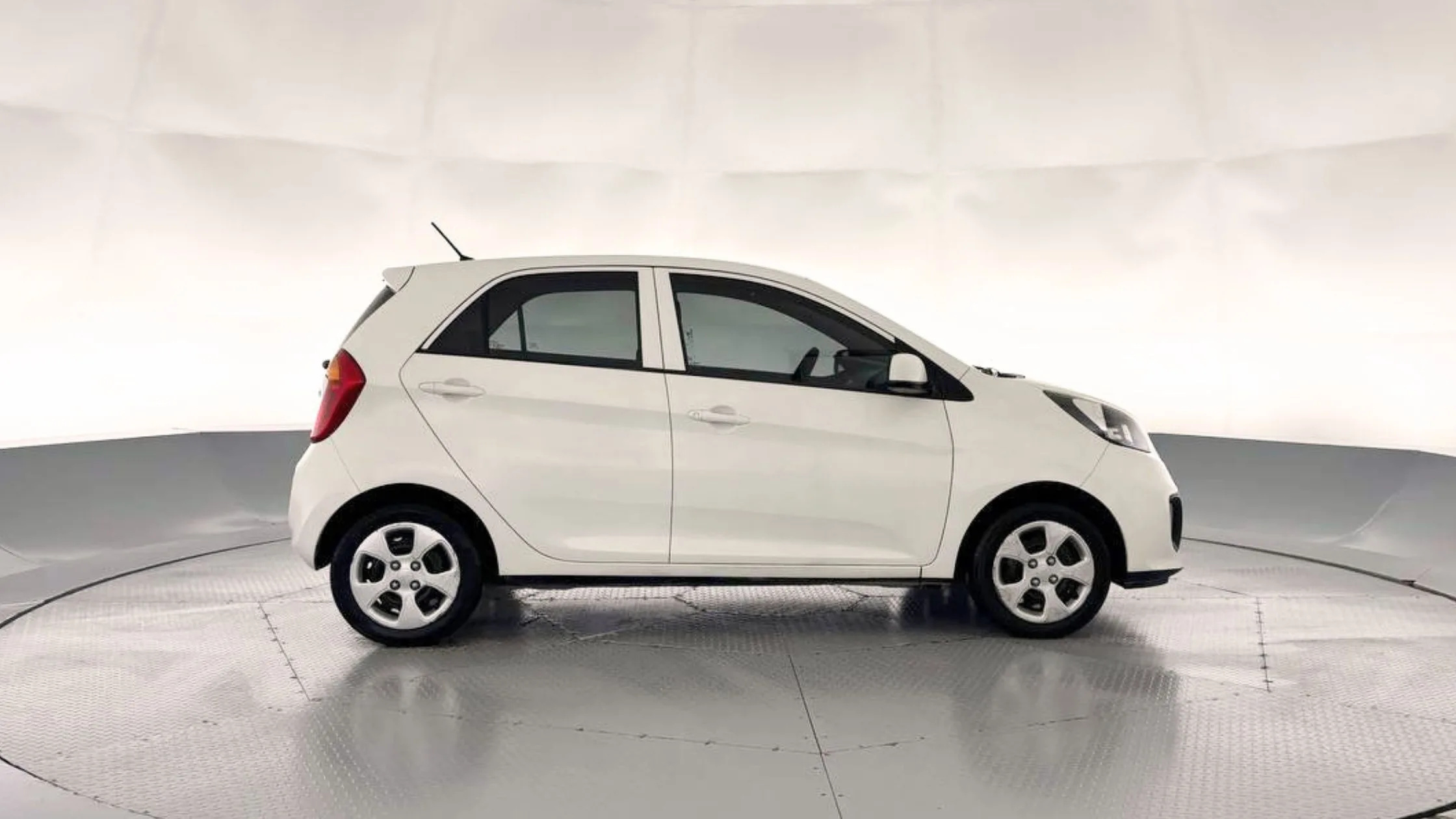 KIA PICANTO 1.25 AT 1200CC AA