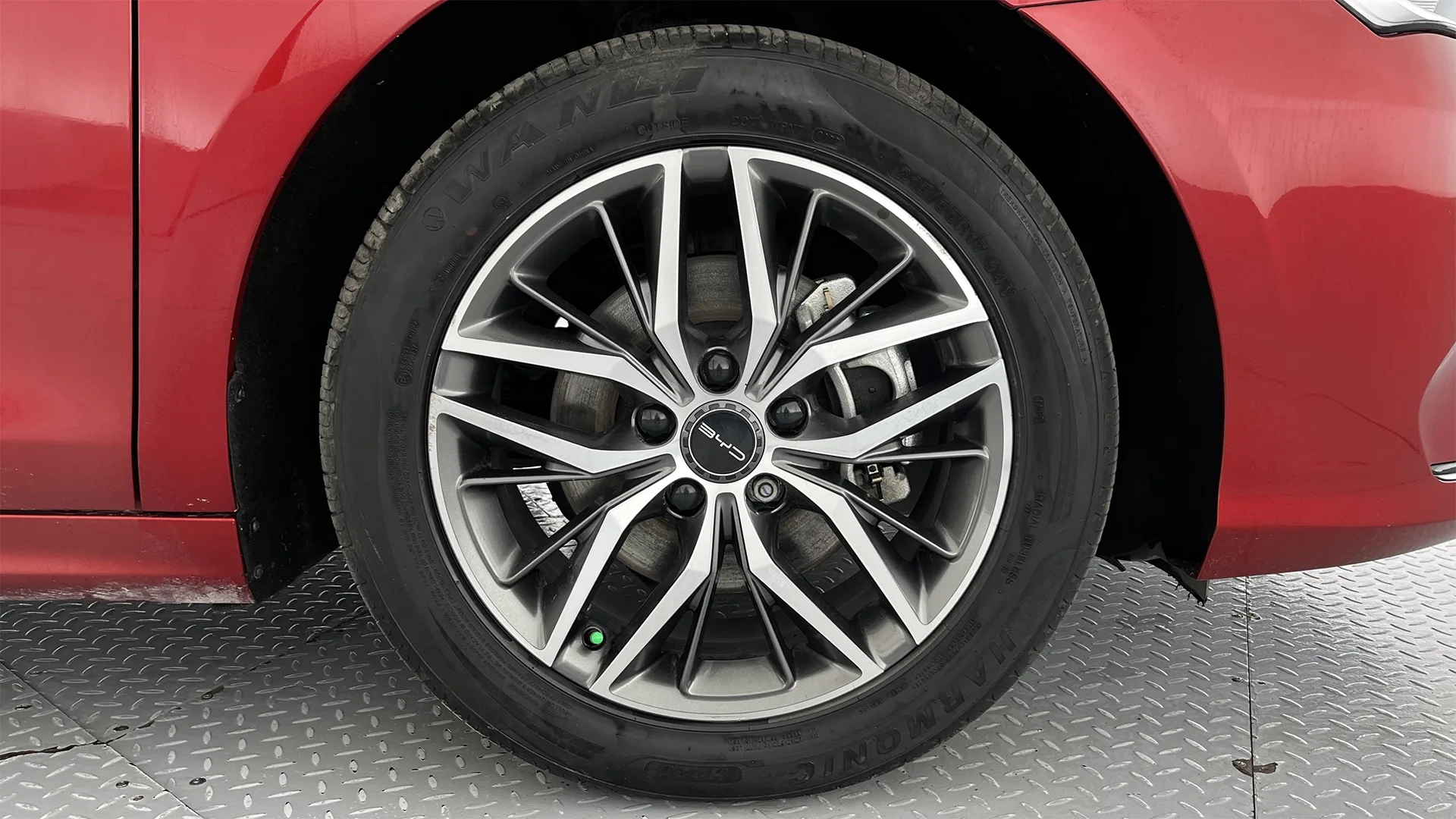 BYD QIN DM-I AT 1500CC