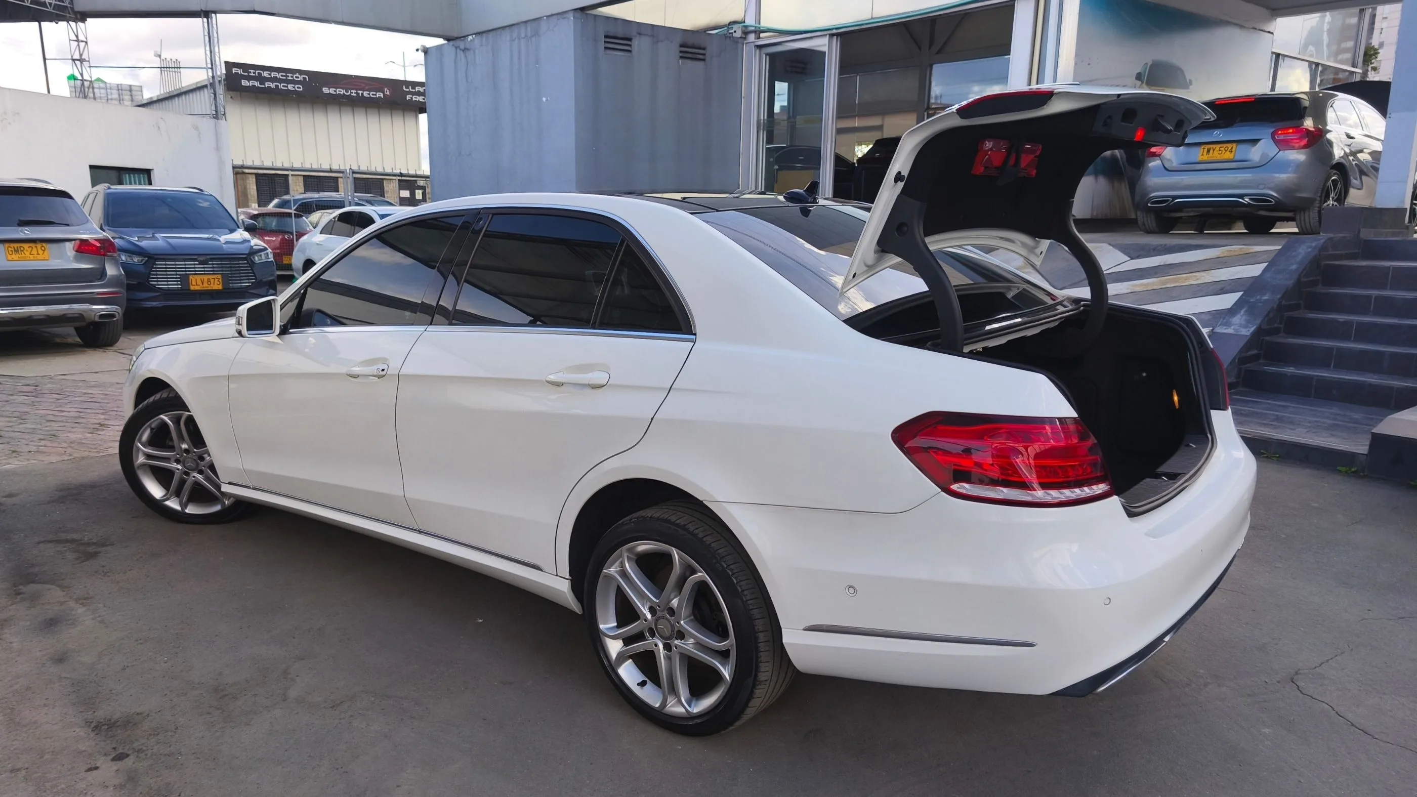 MERCEDES-BENZ E 200 [W212] [FL] CGI TP 2000CC T