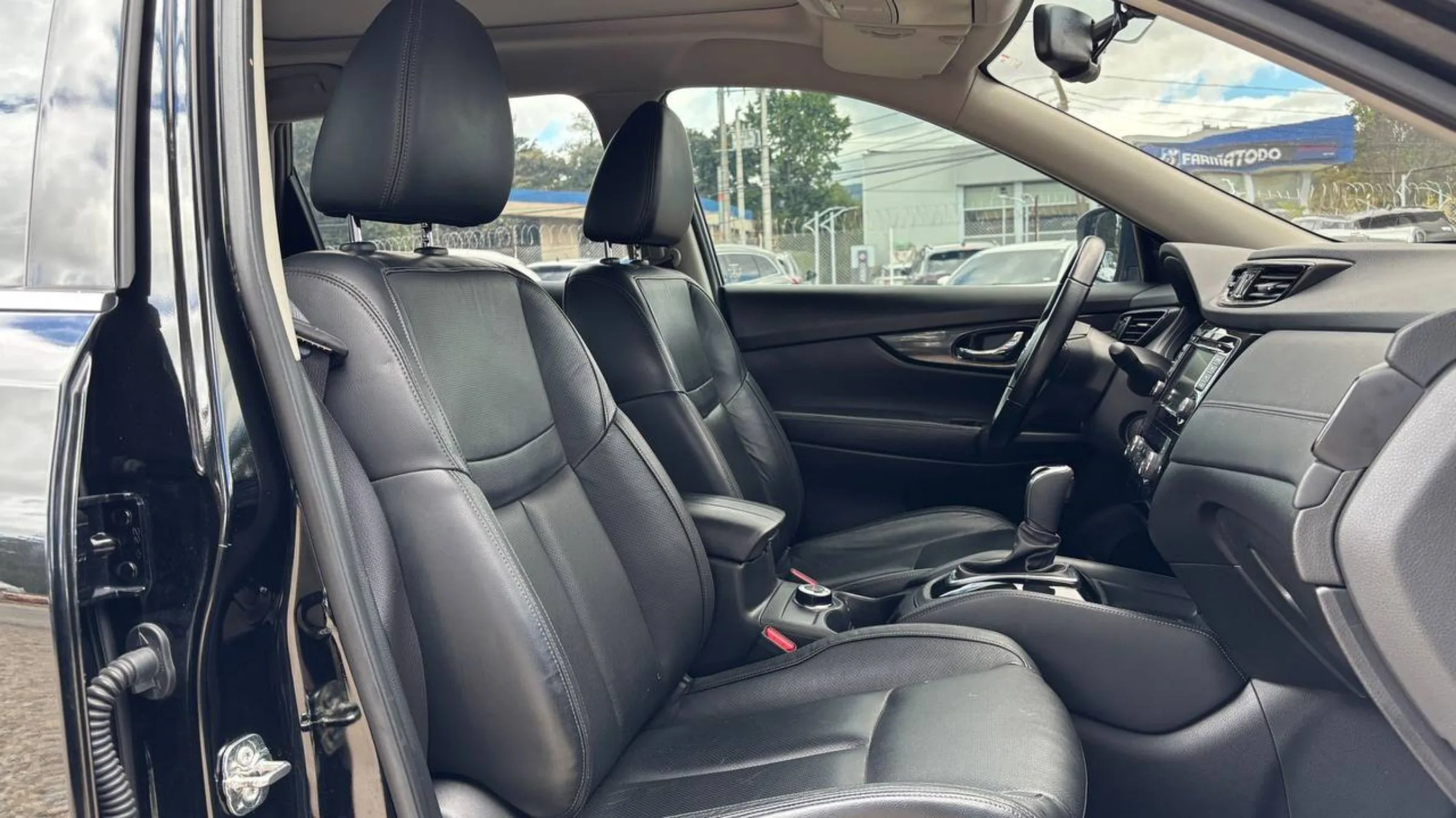 NISSAN X TRAIL EXCLUSIVE CONNECT TP 2500CC 4X4 6AB CT TC