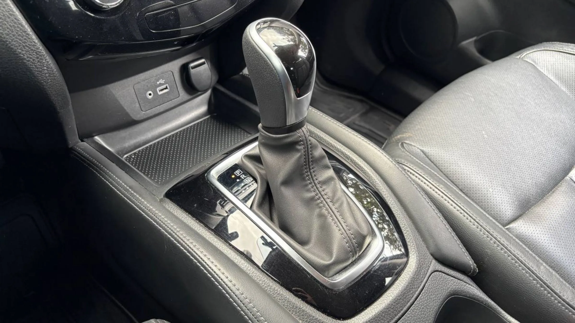 NISSAN X TRAIL EXCLUSIVE CONNECT TP 2500CC 4X4 6AB CT TC