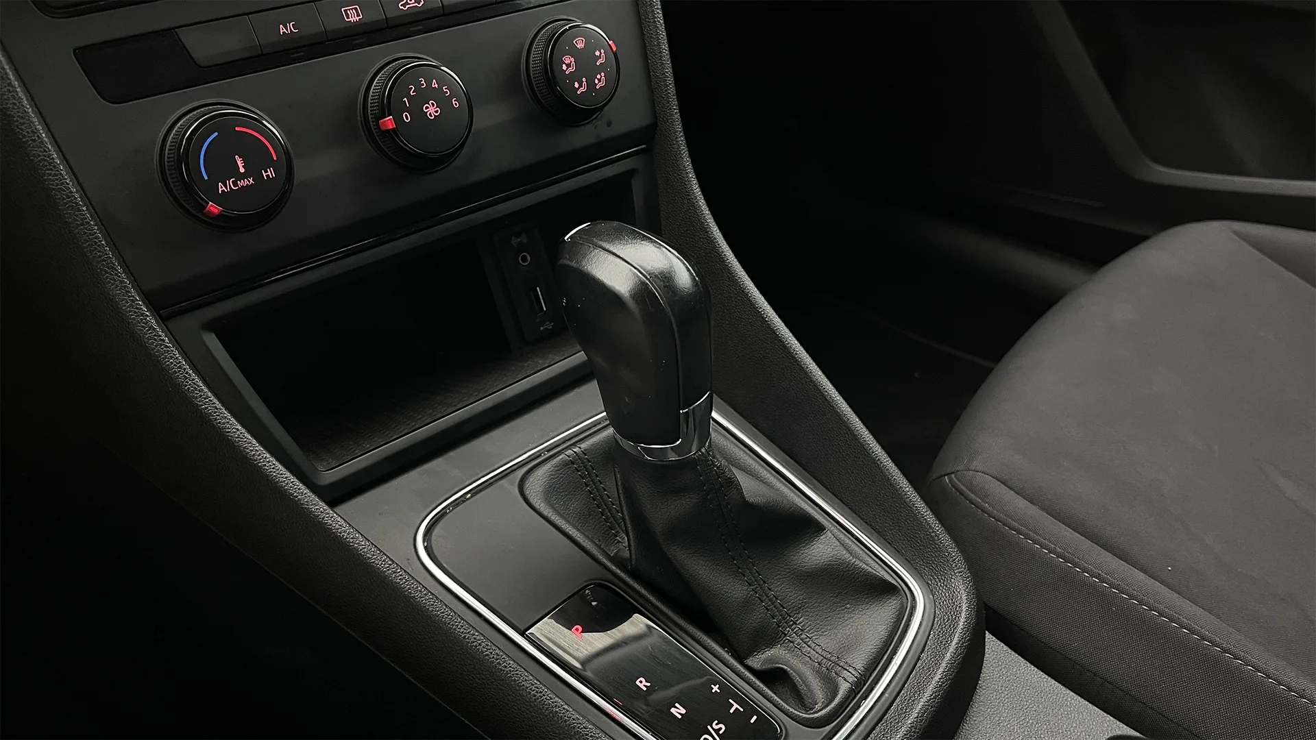 SEAT LEON REFERENCE TP 1600CC 5P