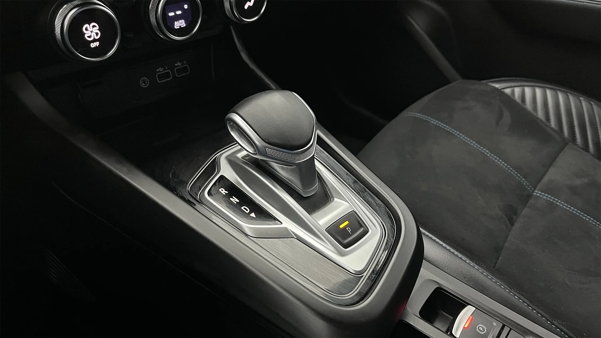 RENAULT ARKANA ESPRIT ALPINE AT 1300CC T 4X2 6AB