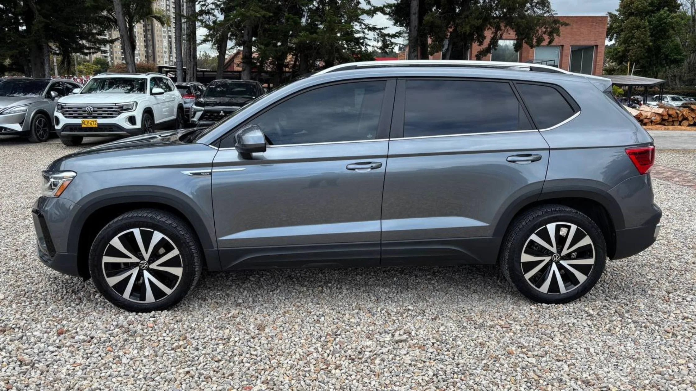 VOLKSWAGEN TAOS HIGHLINE SE AT 1400CC T 6AB ABS CT