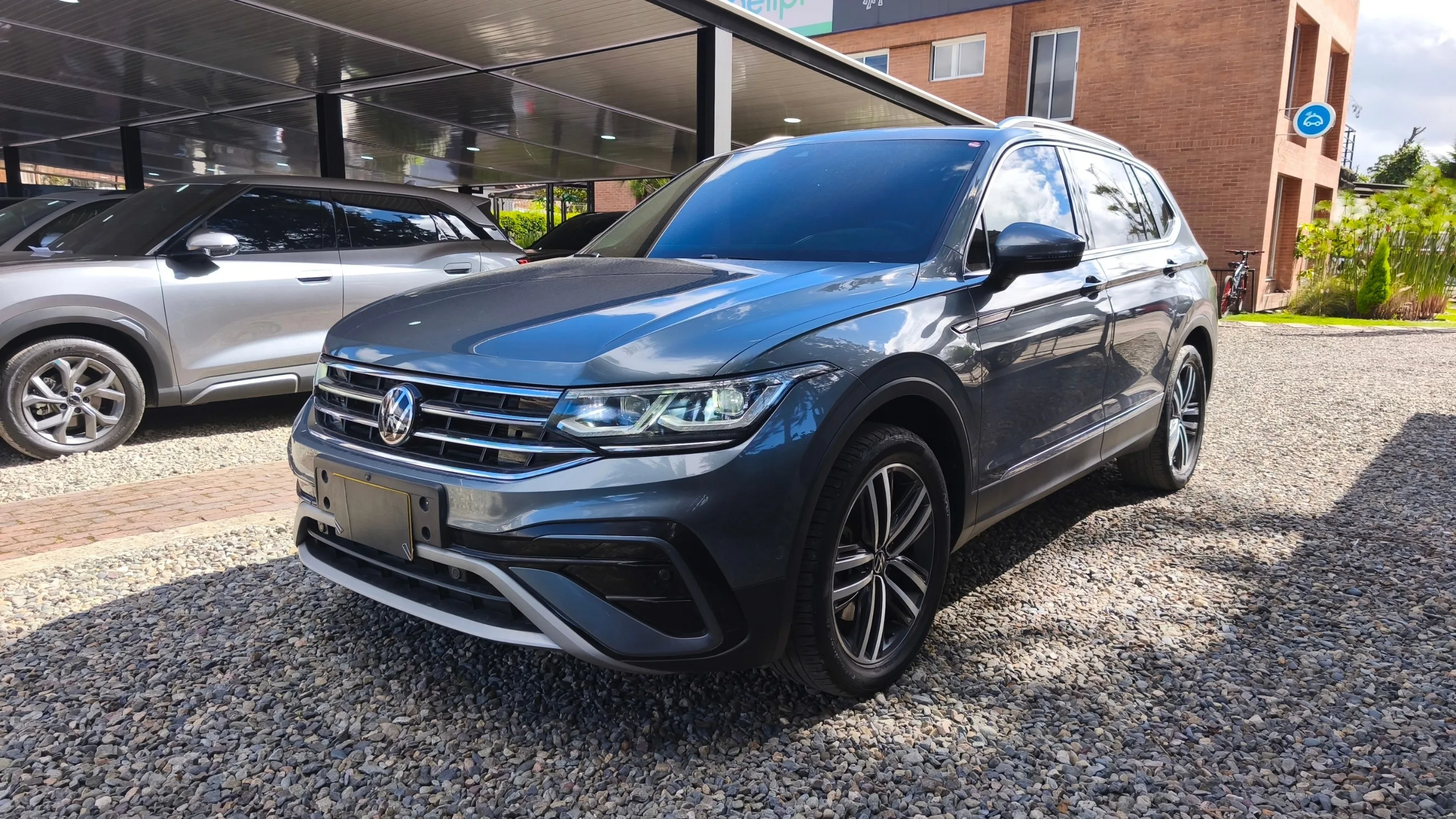 VOLKSWAGEN TIGUAN ELEGANCE 2.0 TSI 4MOTION AT 2000CC TC