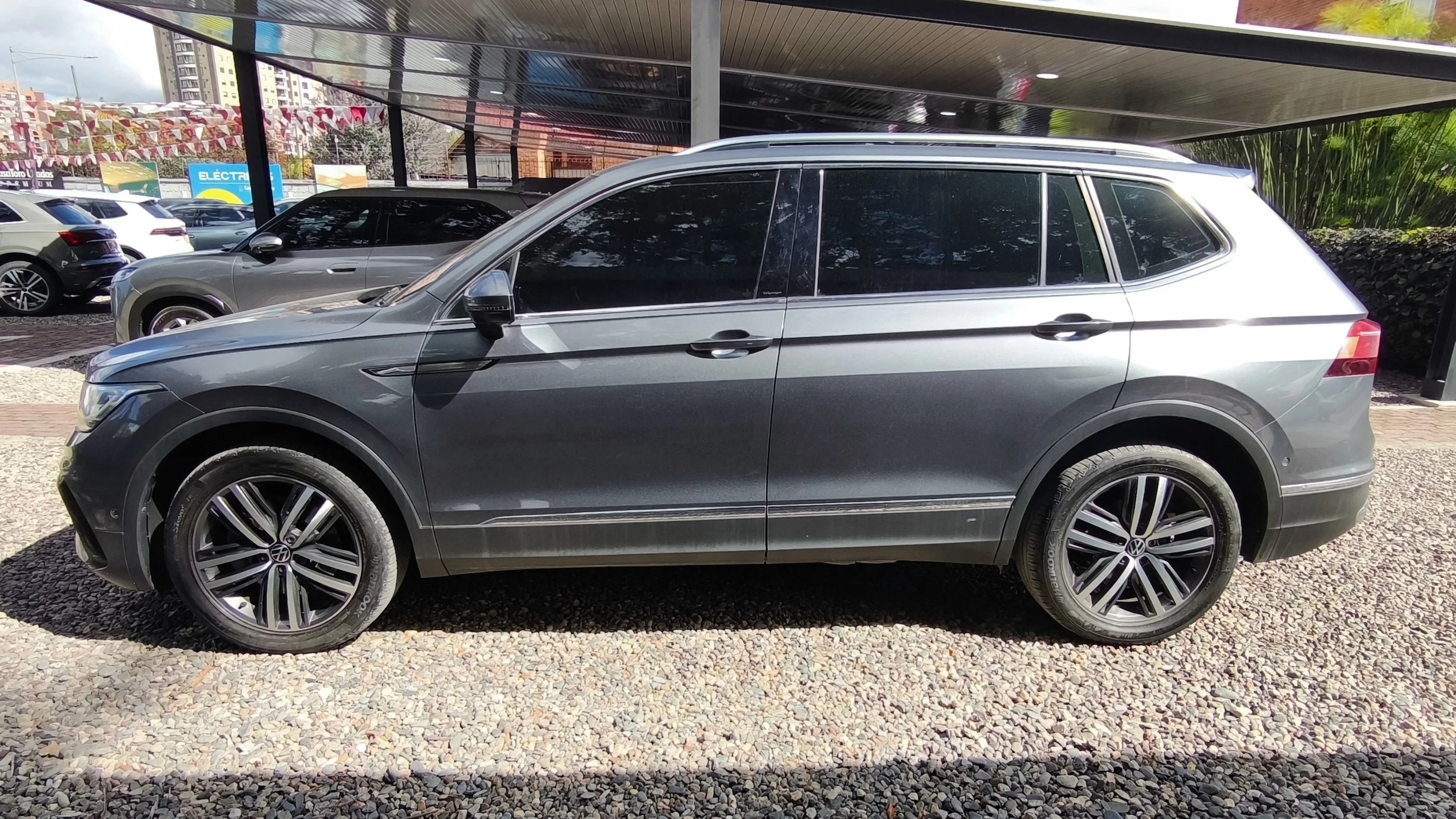 VOLKSWAGEN TIGUAN ELEGANCE 2.0 TSI 4MOTION AT 2000CC TC