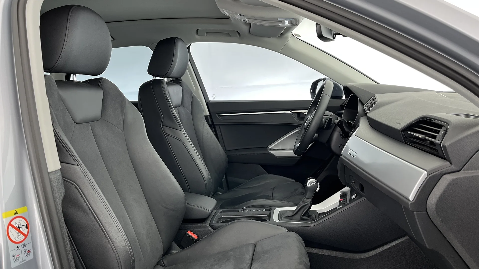 AUDI Q3 35 TFSI AMBITION PLUS TP 1400CC T TC R19