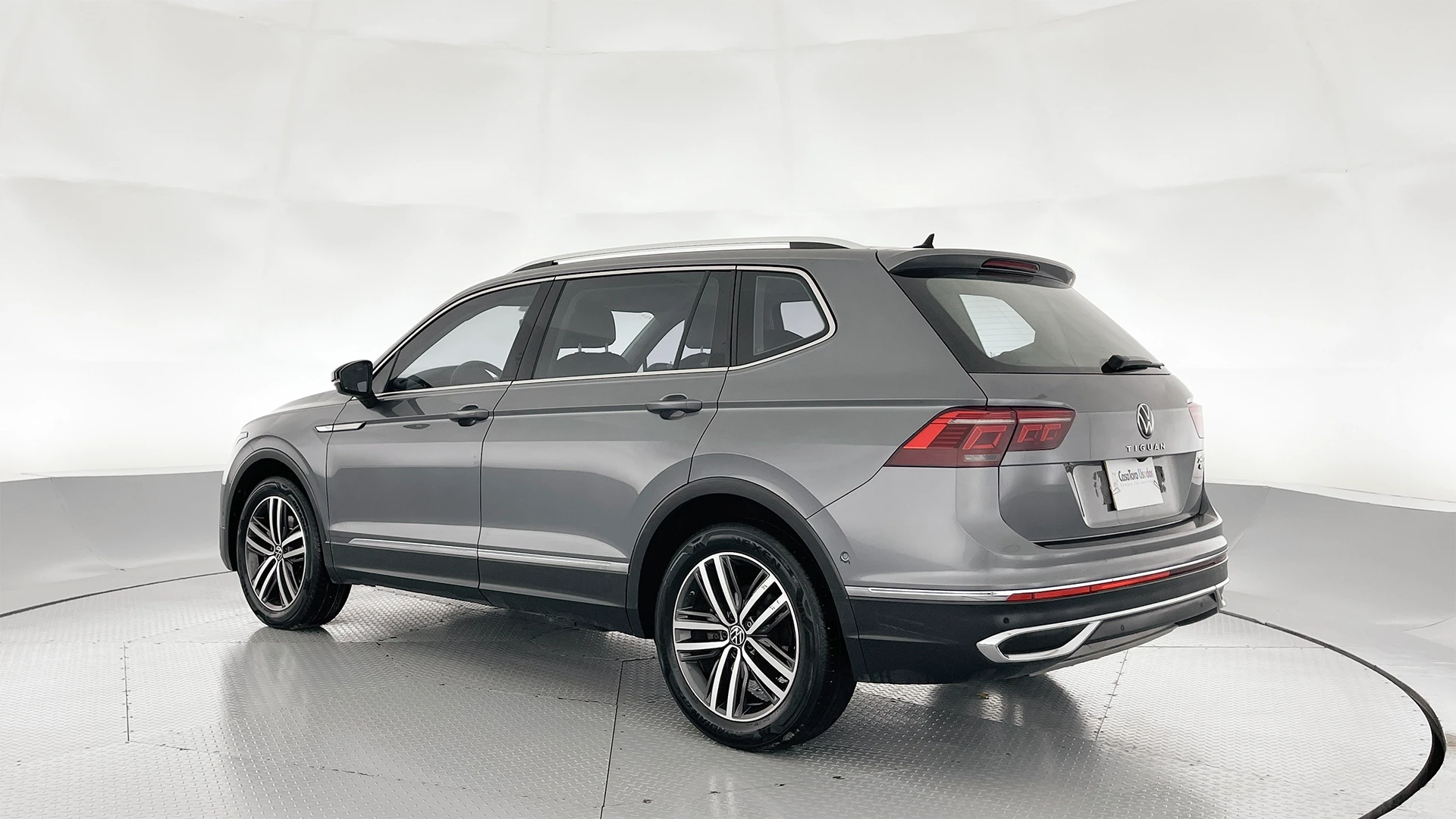 VOLKSWAGEN TIGUAN ELEGANCE 2.0 TSI 4MOTION TP 2000CC T CT TC R19