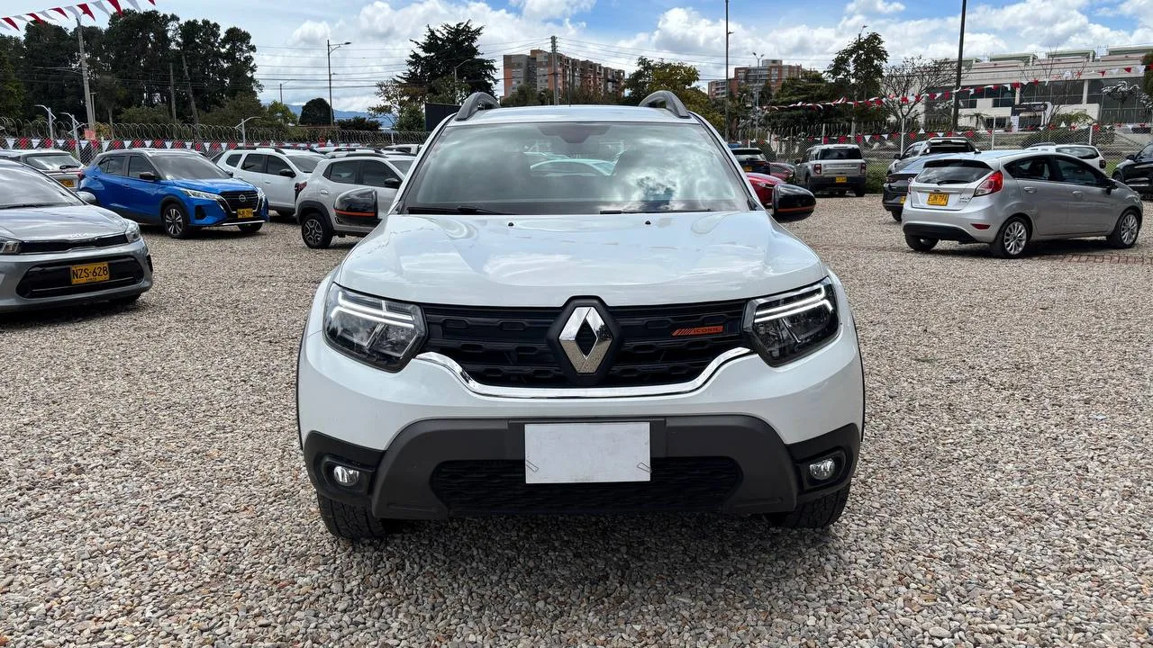 RENAULT DUSTER ICONIC MT 1300CC T 4X4 6AB