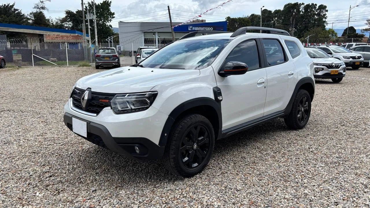 RENAULT DUSTER ICONIC MT 1300CC T 4X4 6AB