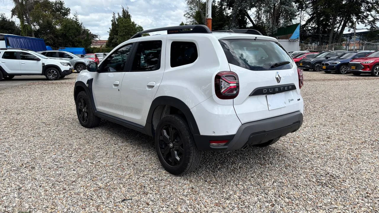 RENAULT DUSTER ICONIC MT 1300CC T 4X4 6AB